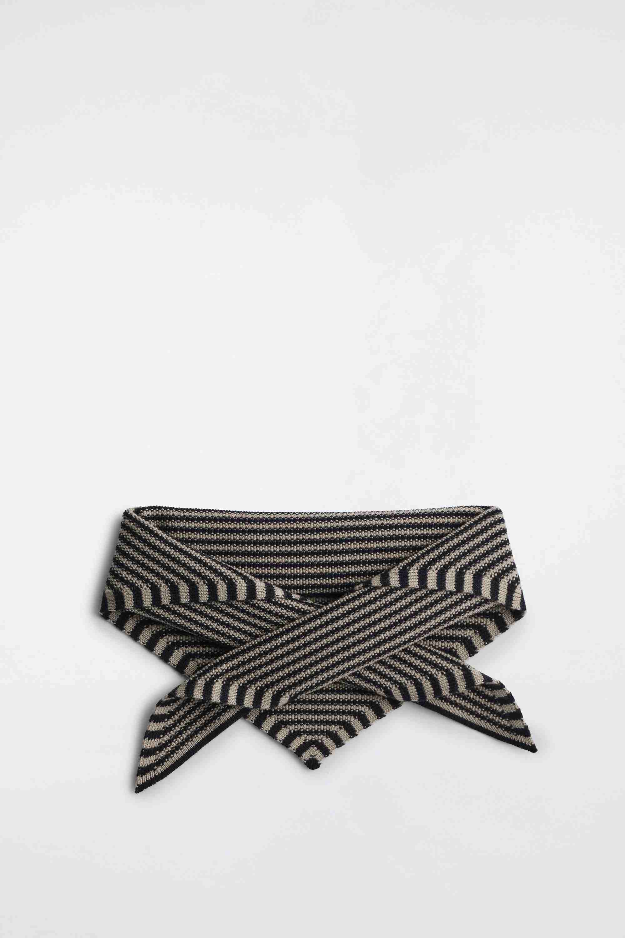 TEXTURED MERINO WOOL SCARF - 2