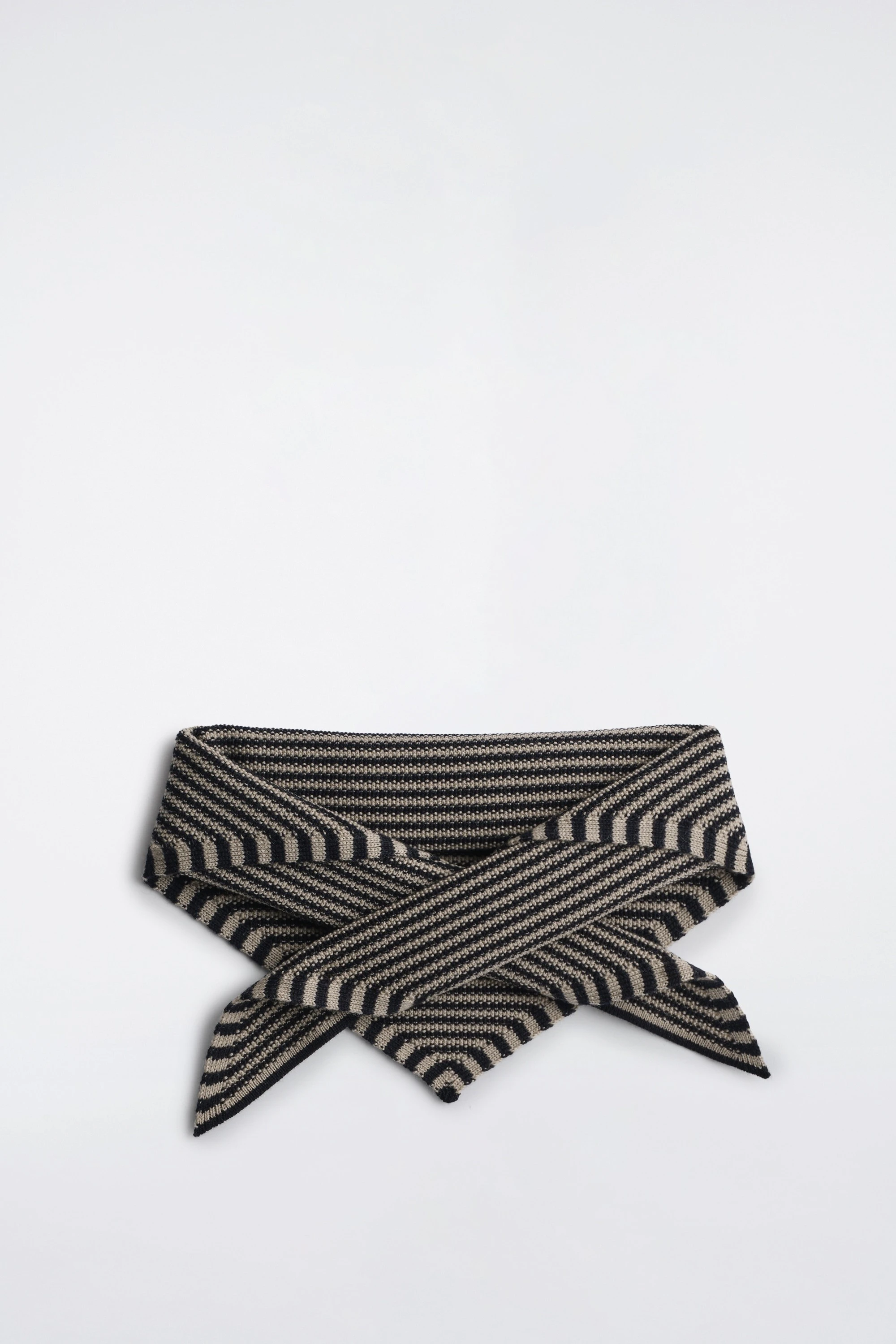 TEXTURED MERINO WOOL SCARF