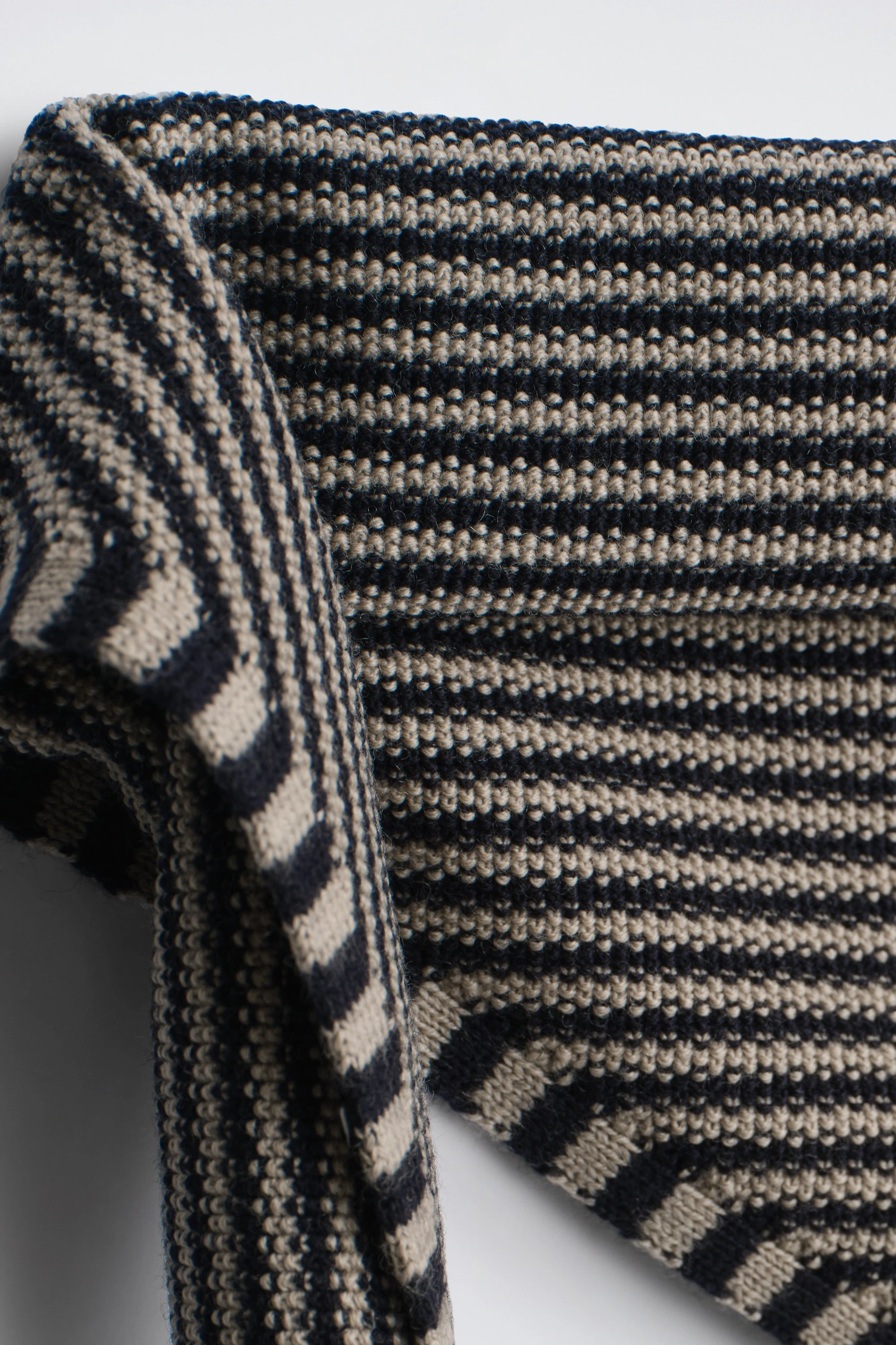 TEXTURED MERINO WOOL SCARF - 3