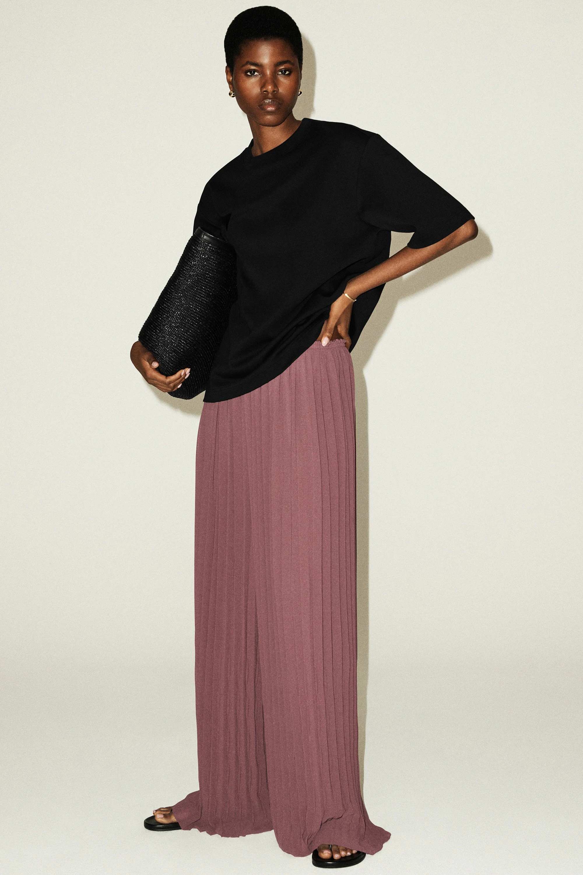 OVERSIZED T-SHIRT - 10