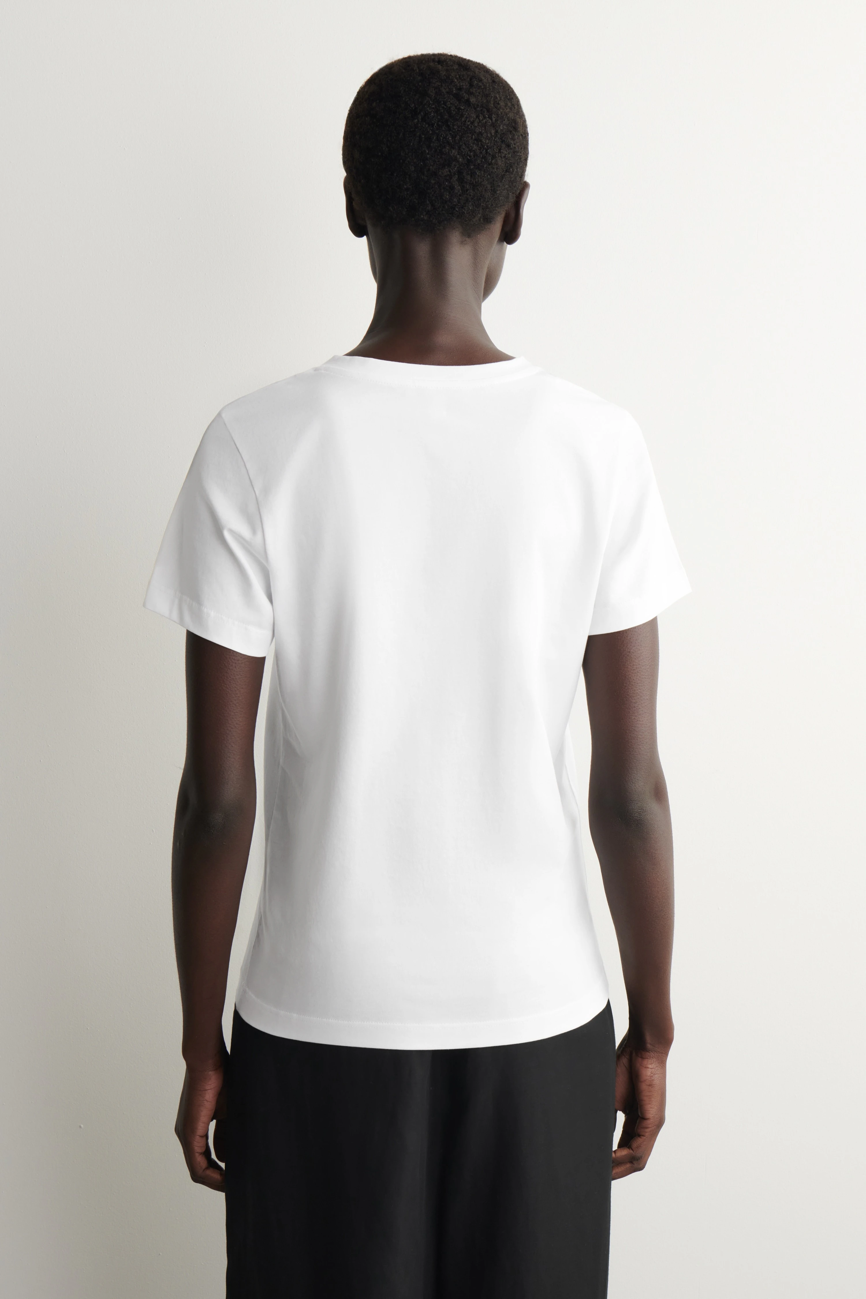 COTTON V-NECK T-SHIRT