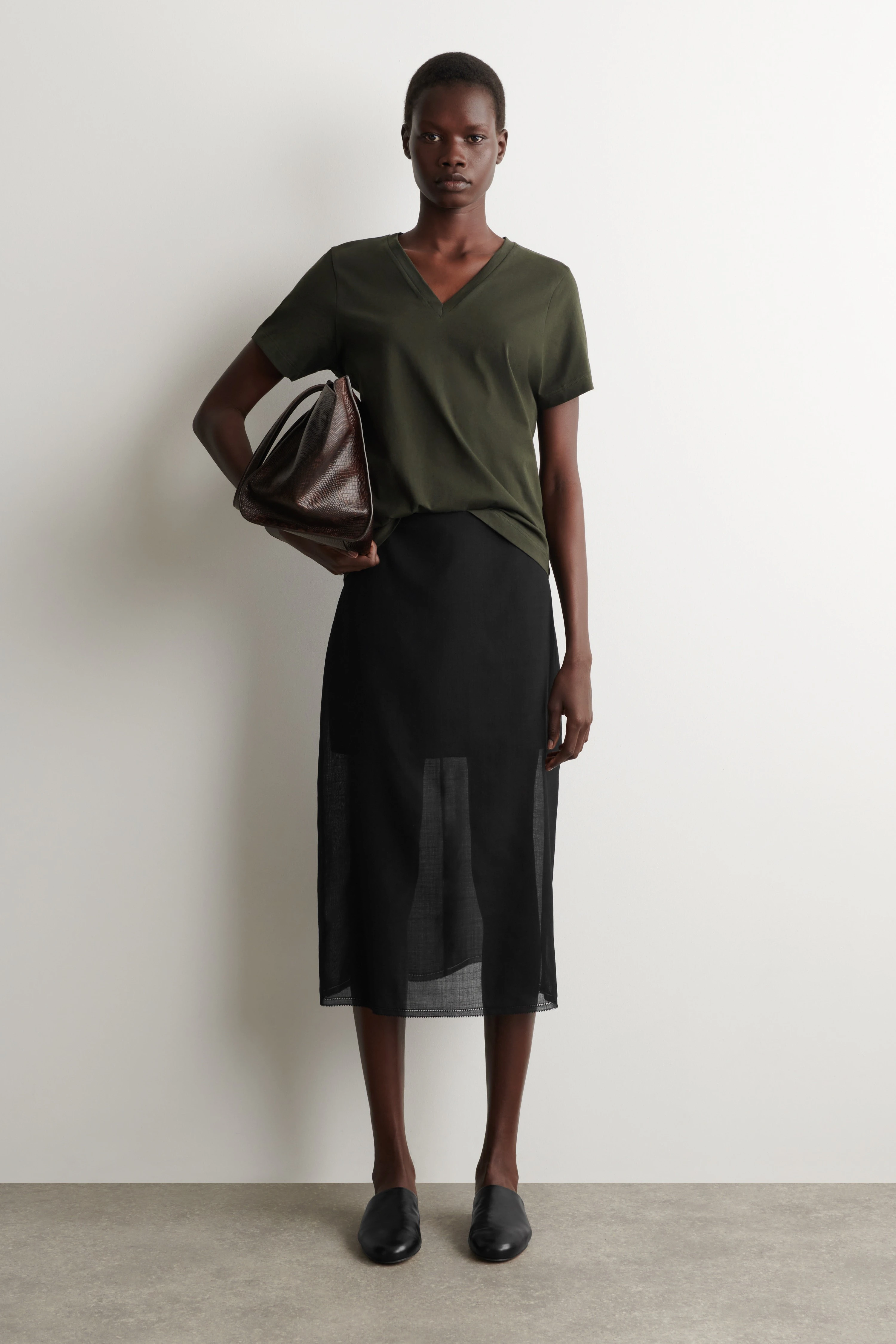 COTTON V-NECK T-SHIRT - 3