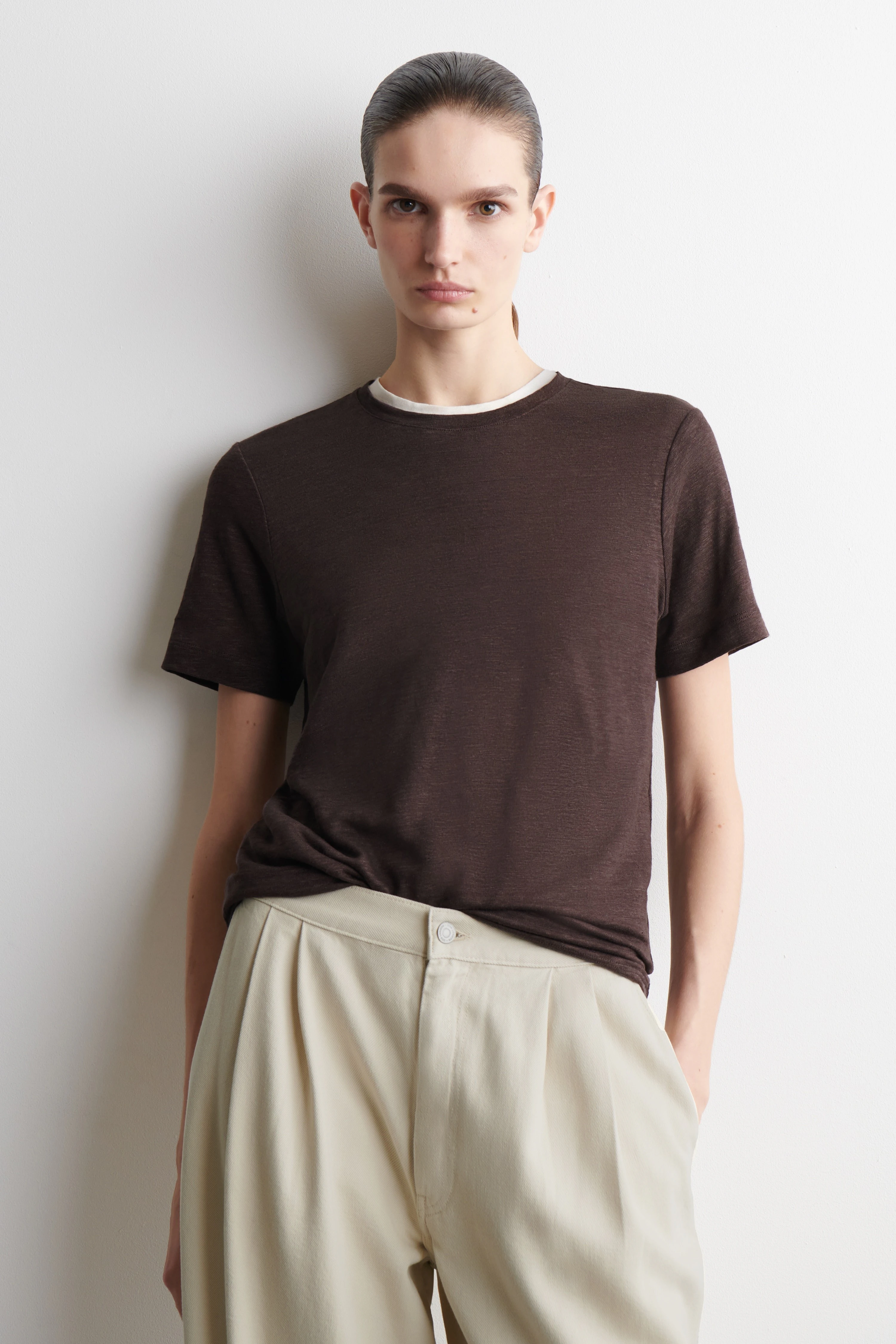CREW-NECK LINEN T-SHIRT