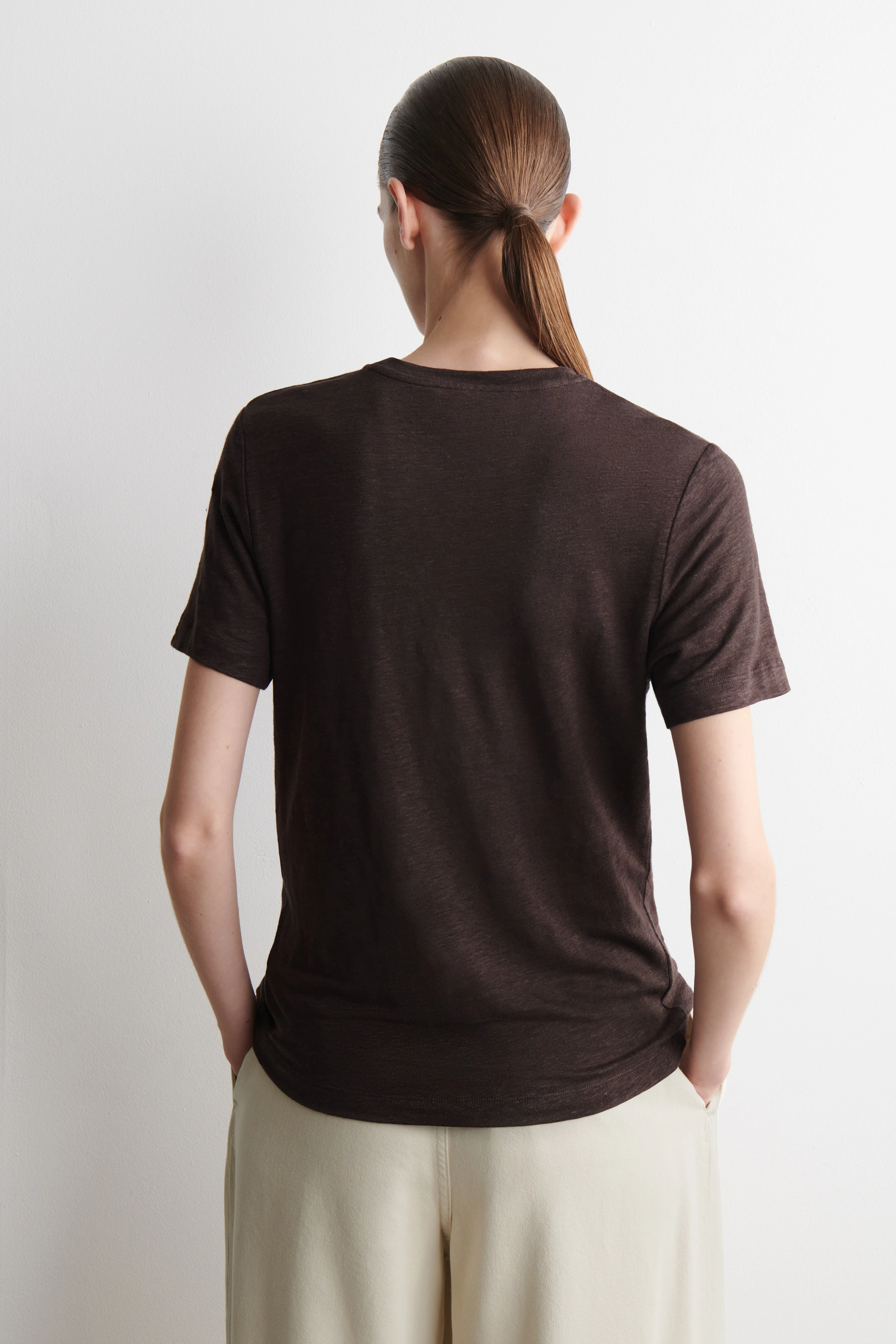 CREW-NECK LINEN T-SHIRT