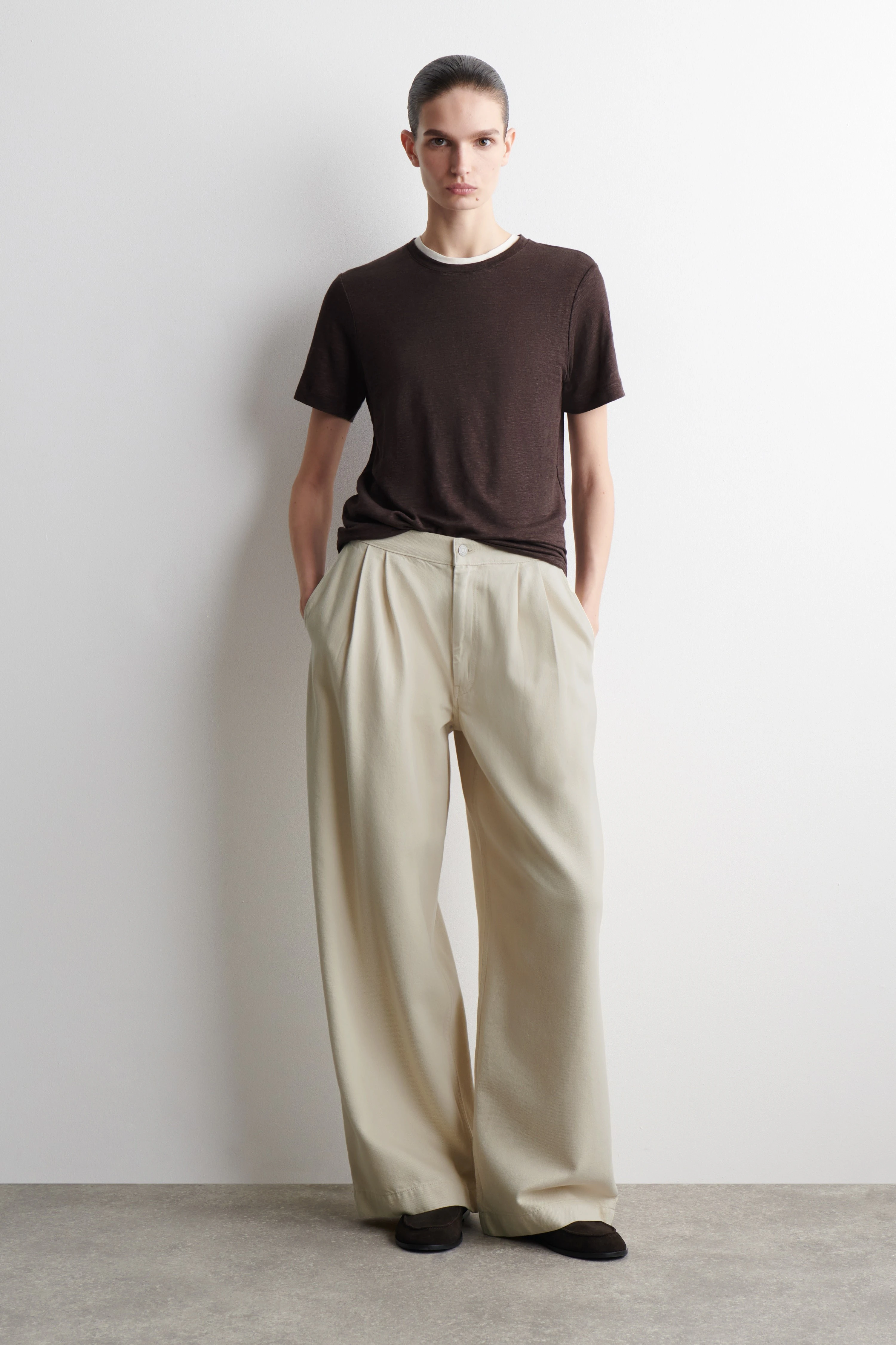 CREW-NECK LINEN T-SHIRT - 3