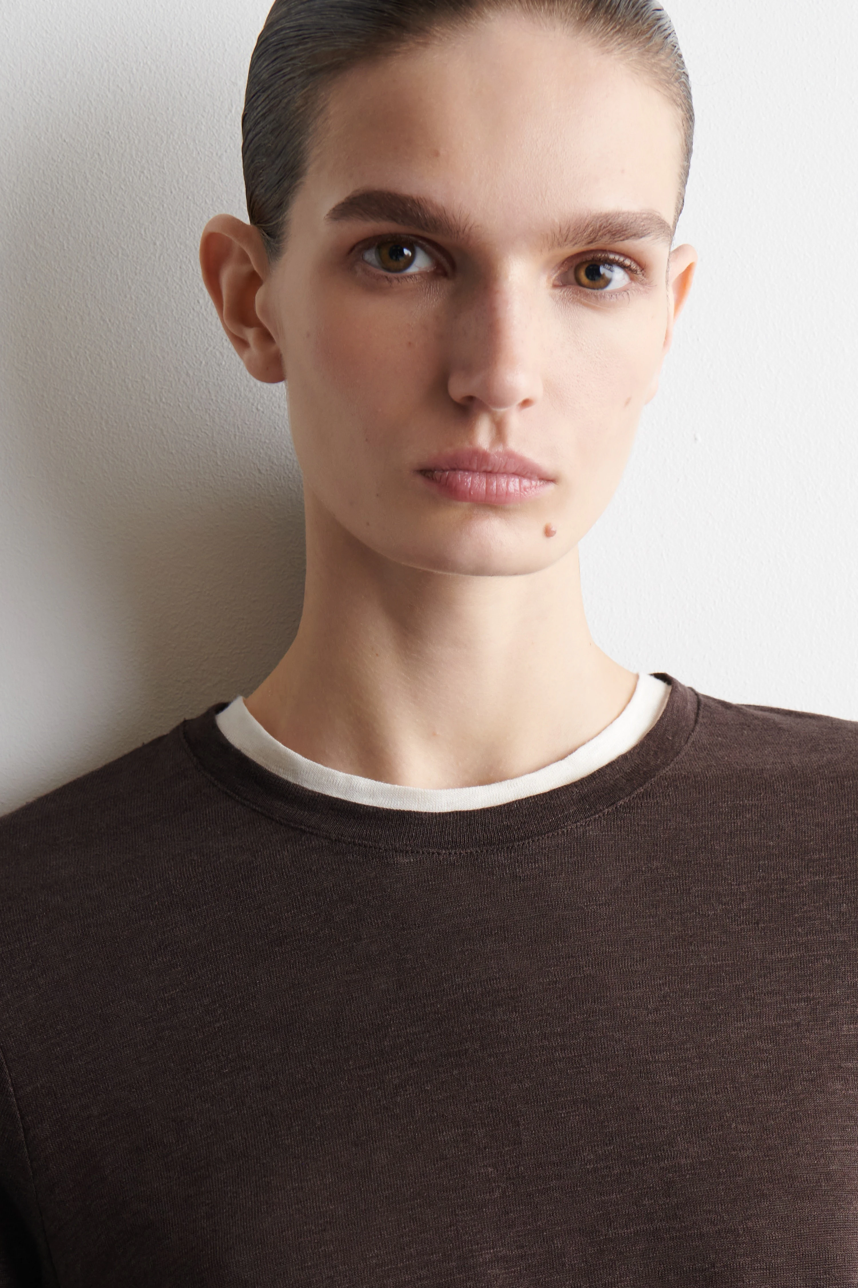 CREW-NECK LINEN T-SHIRT - 4