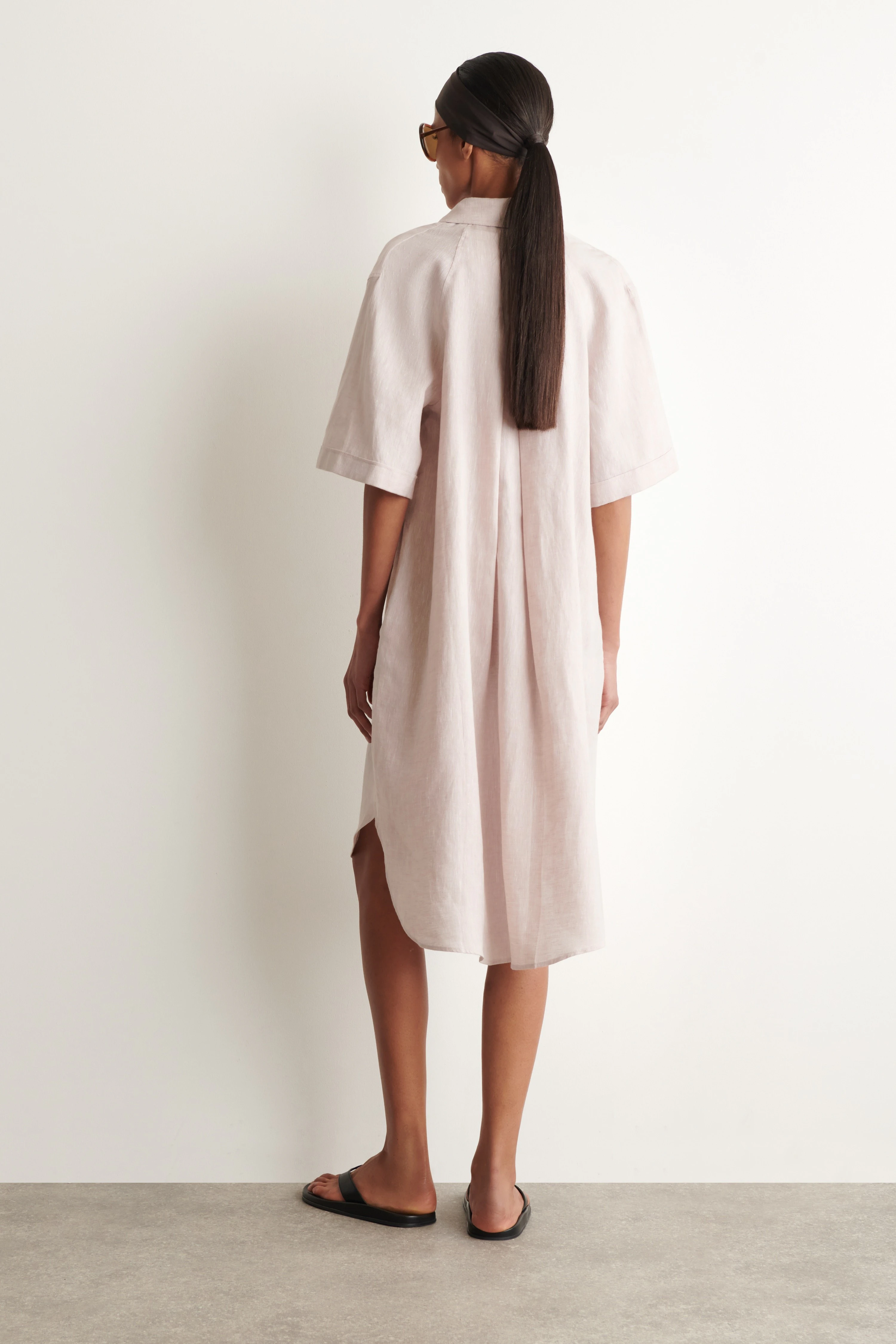 SHORT-SLEEVED LINEN SHIRT DRESS