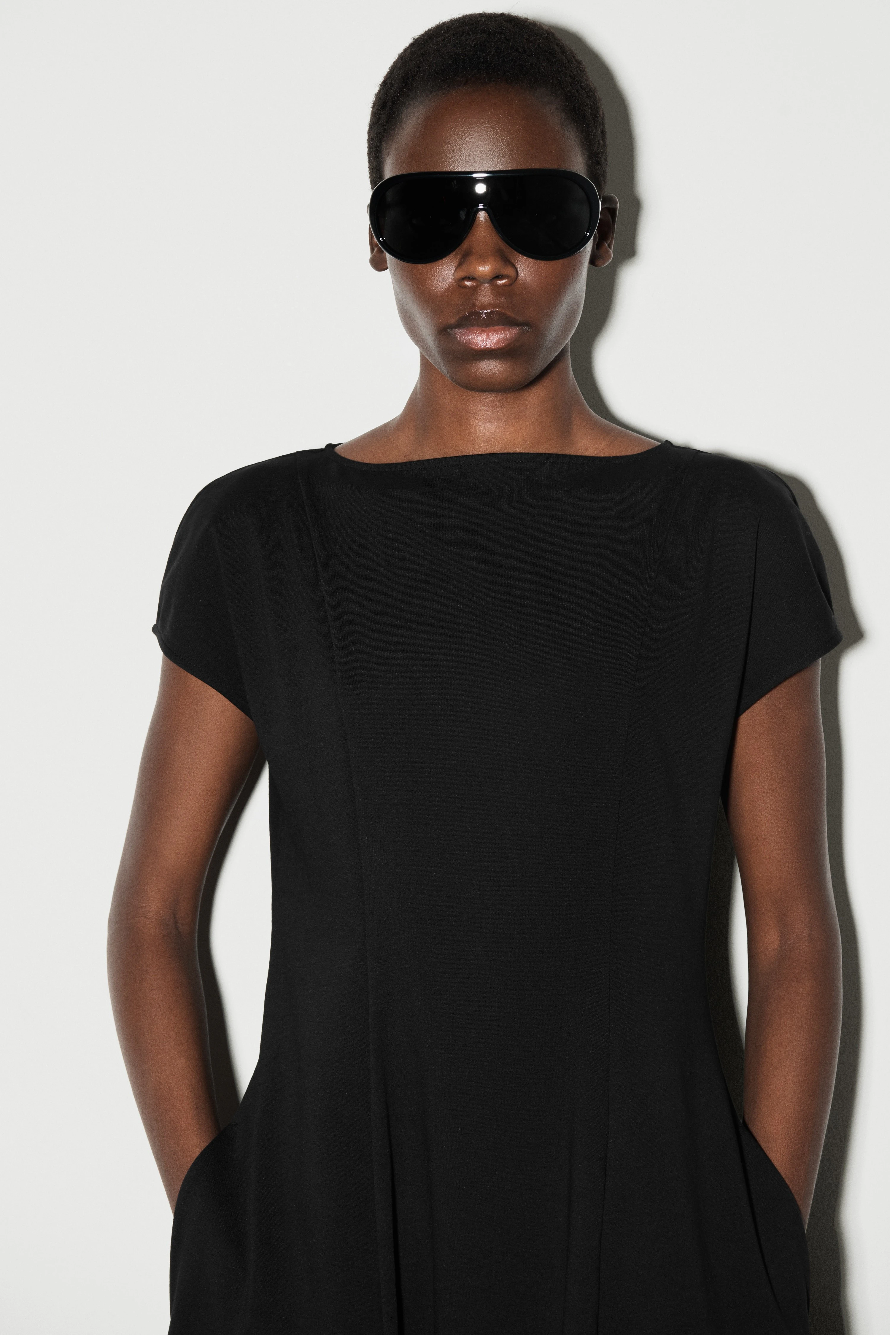 SCULPTURAL JERSEY MIDI DRESS - 3