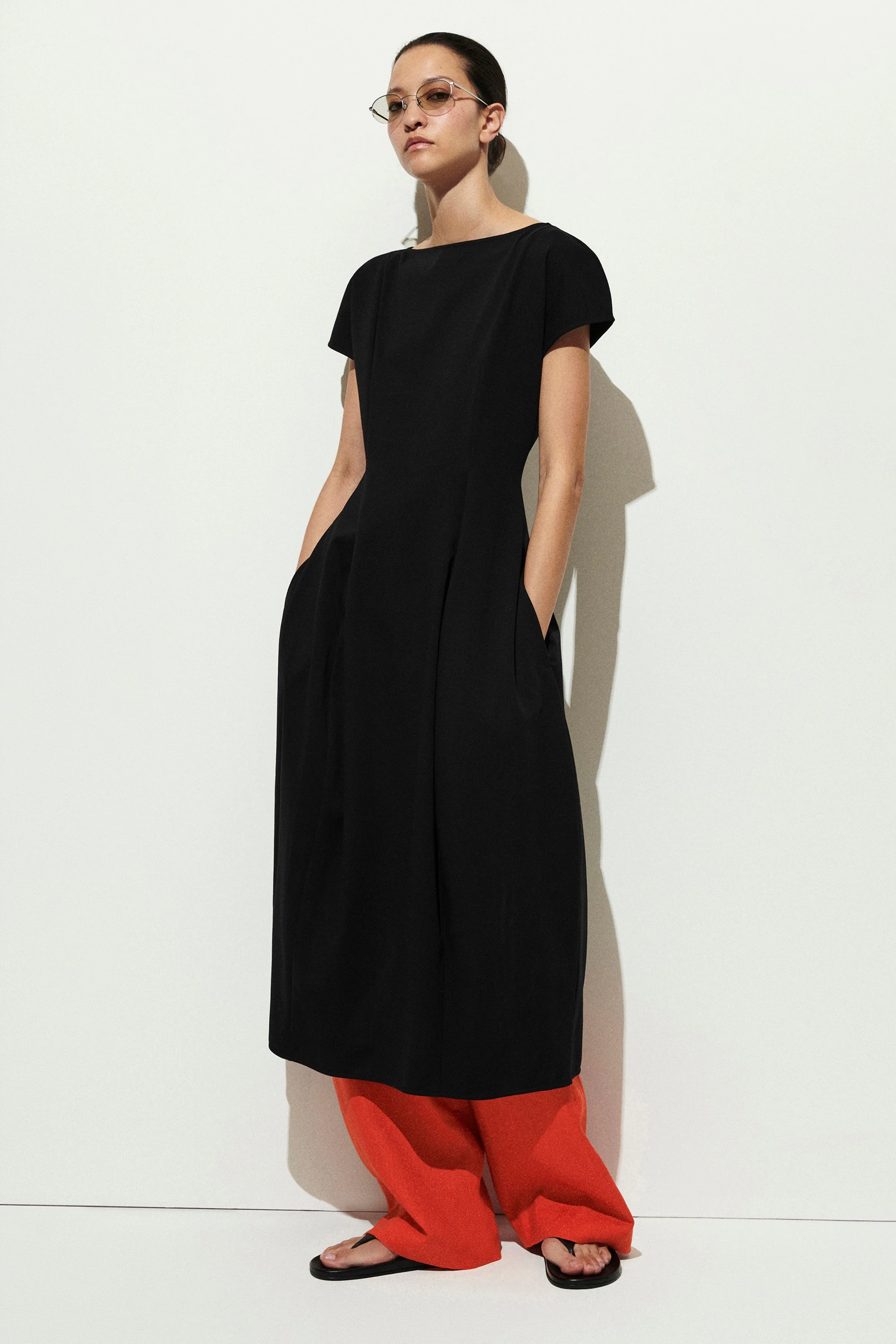 SCULPTURAL JERSEY MIDI DRESS - 9