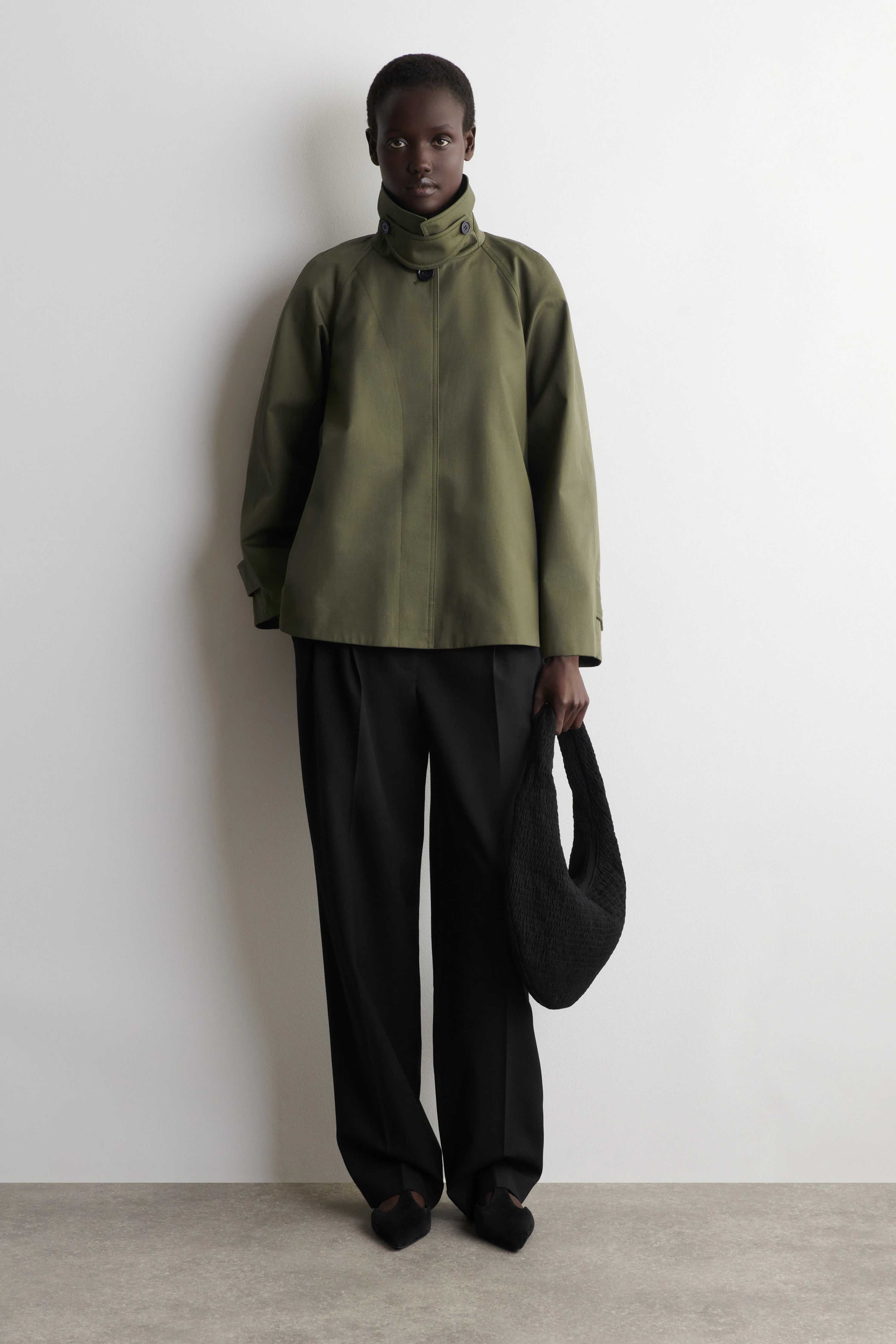 SMOCKED SHOULDER BAG - 2