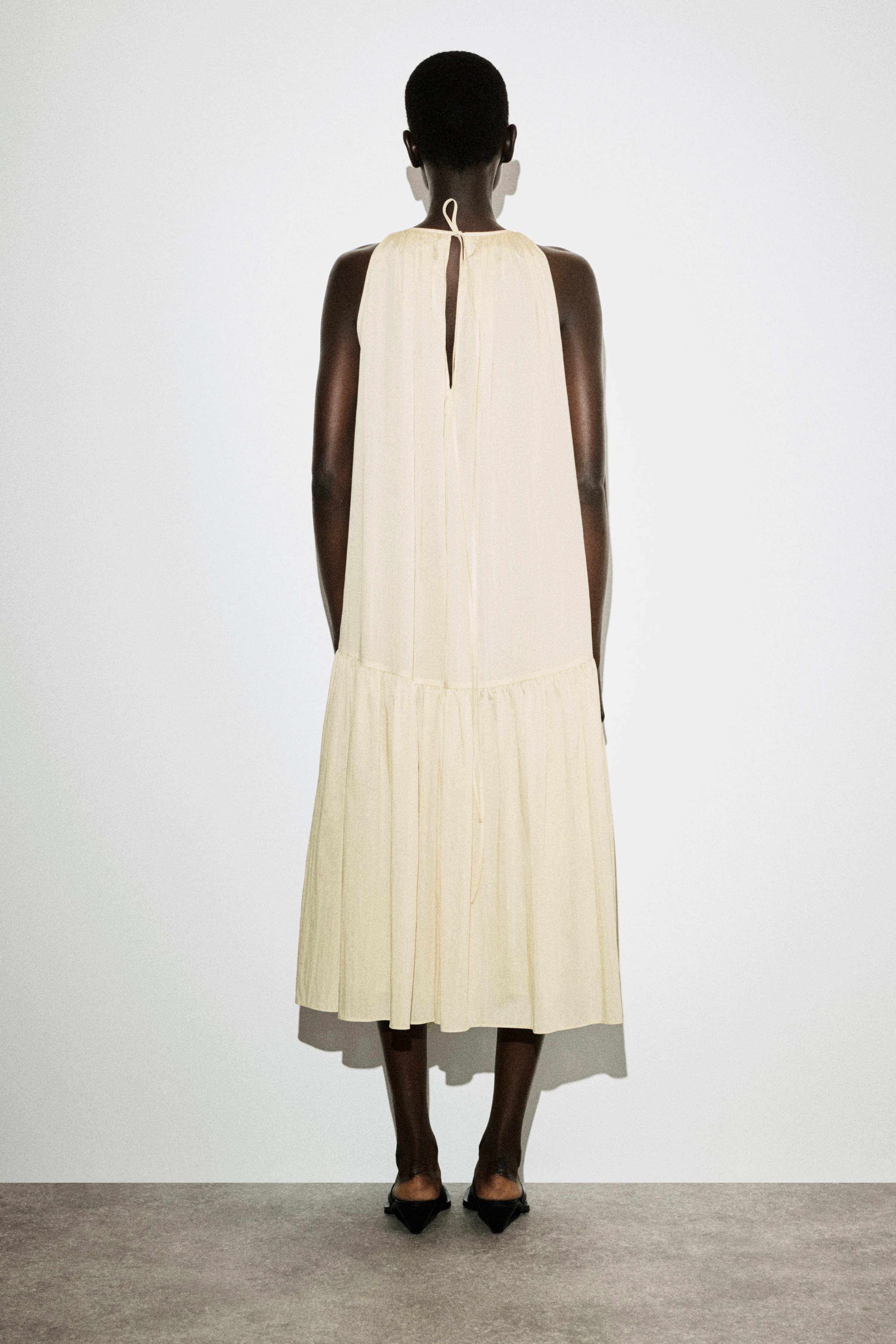 SLEEVELESS GATHERED MIDI DRESS - 2