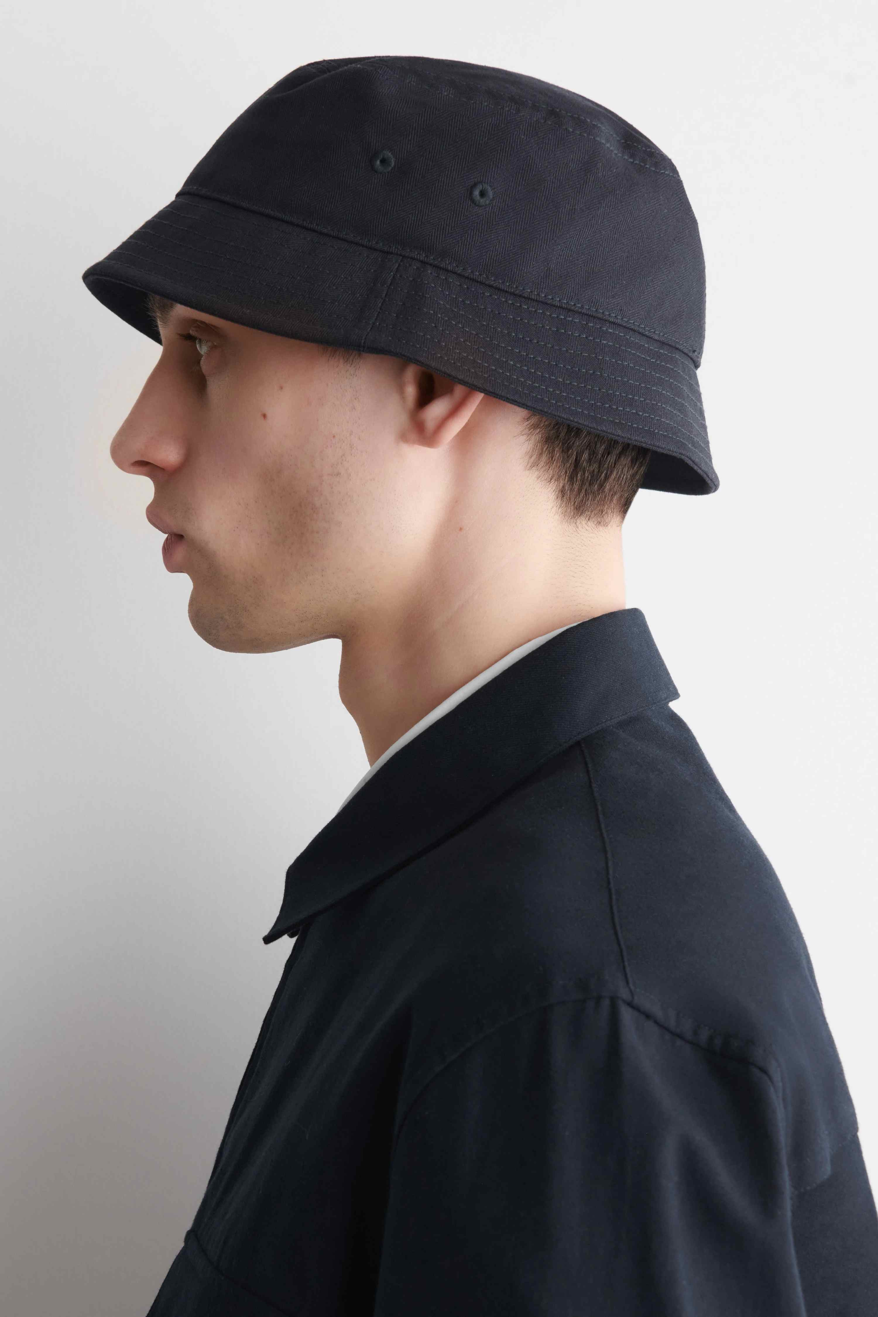 COTTON BUCKET HAT