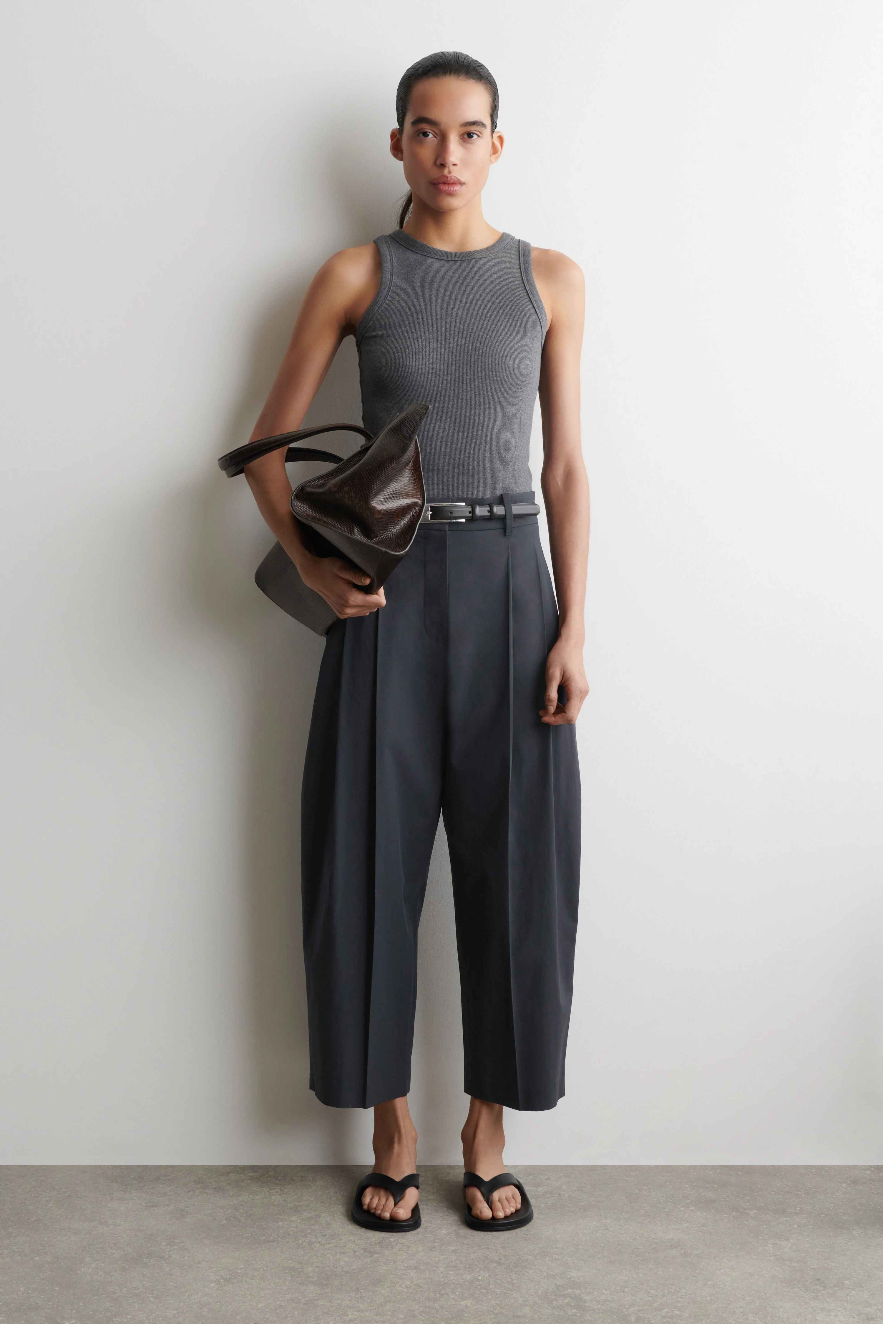 TAILORED COTTON BARREL-LEG TROUSERS