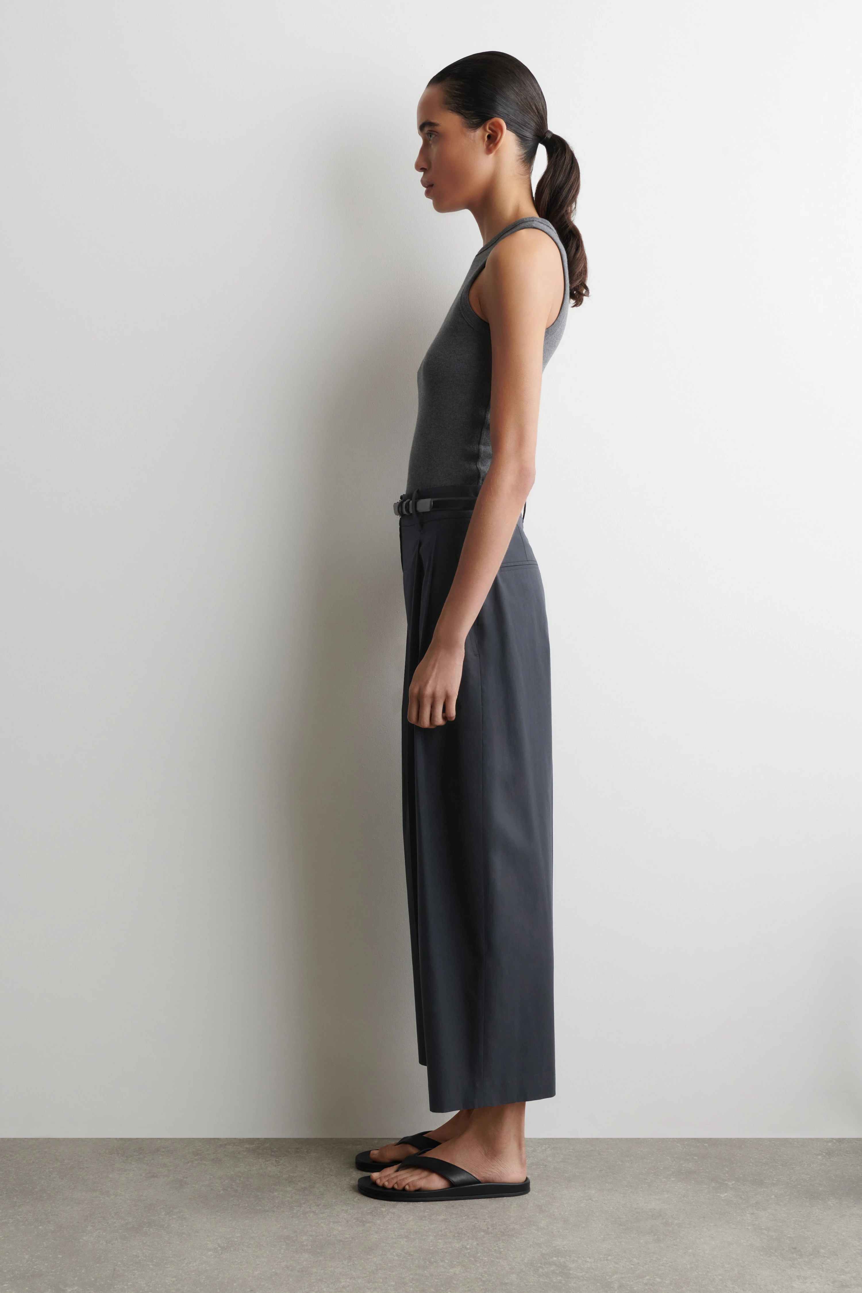 TAILORED COTTON BARREL-LEG TROUSERS - 4