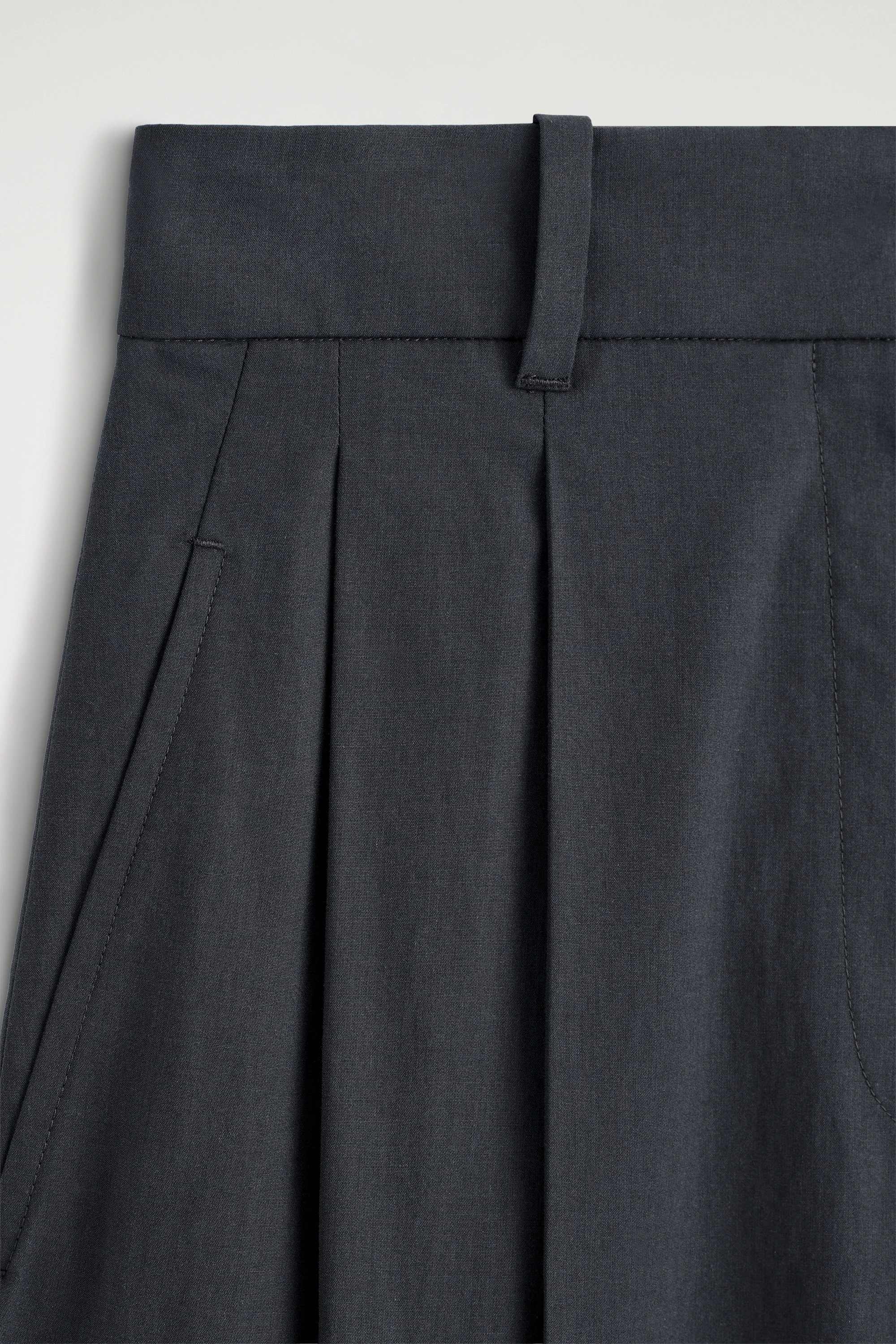 TAILORED COTTON BARREL-LEG TROUSERS - 6