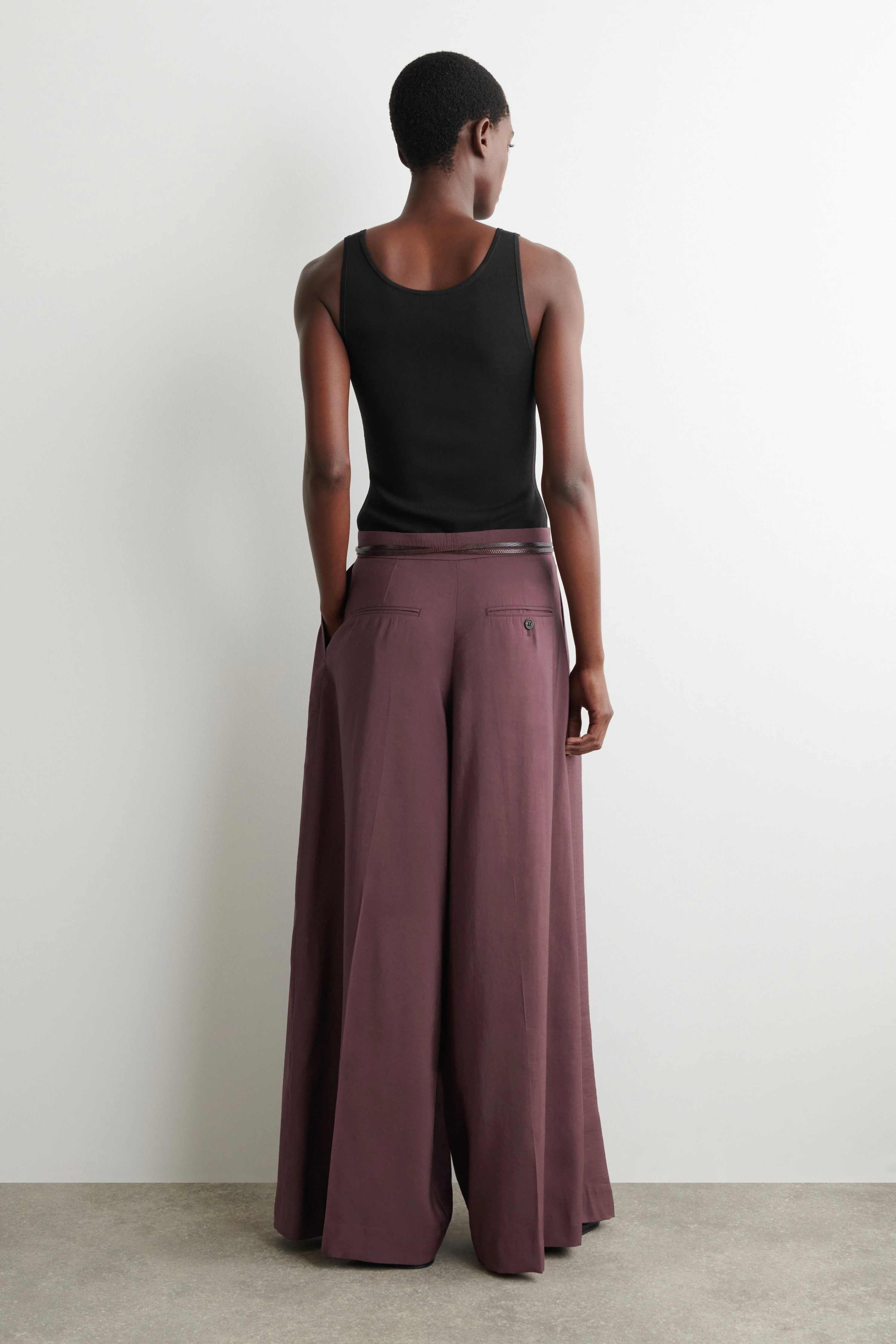 PLEATED MODAL WIDE-LEG TROUSERS