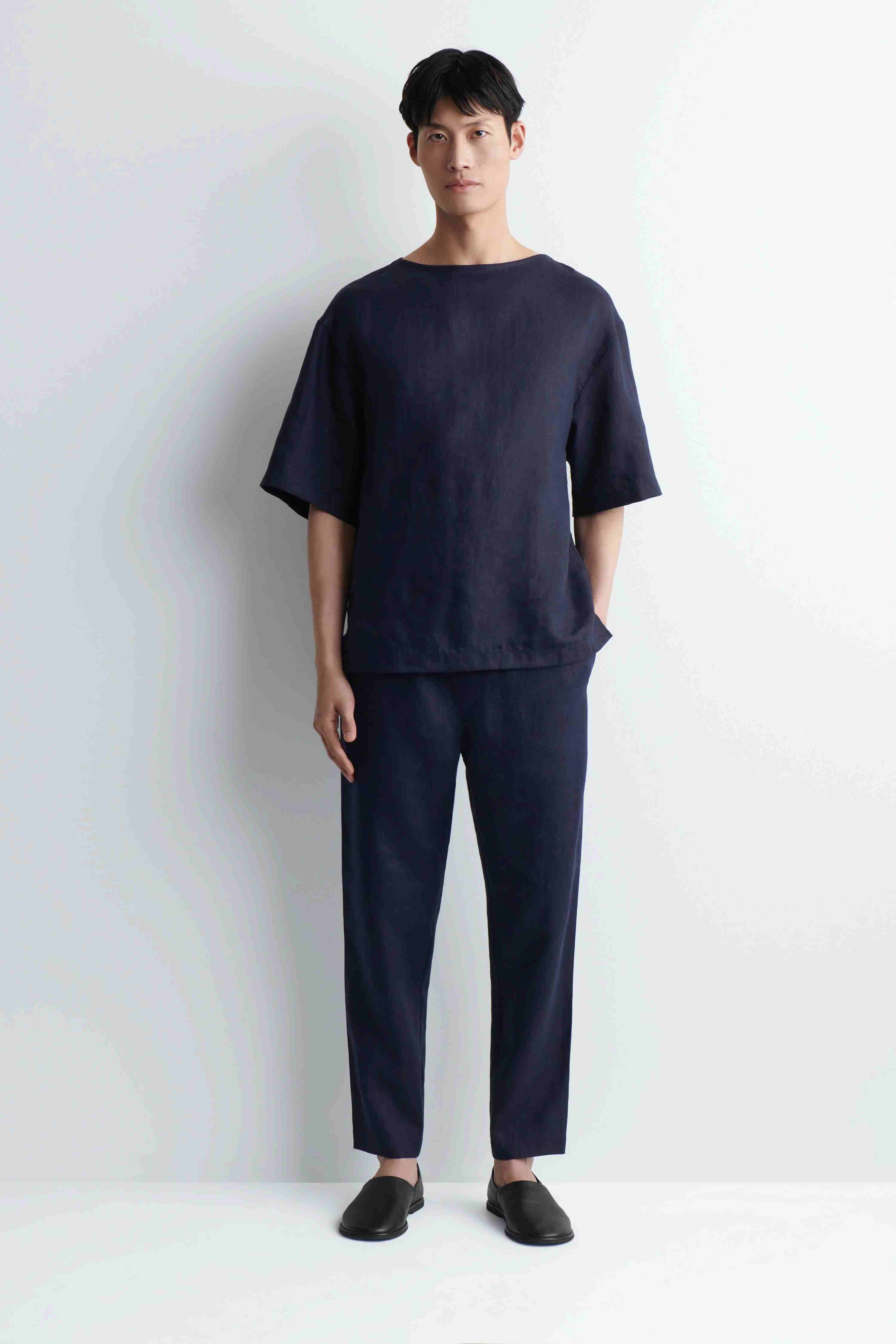 ELASTICATED LINEN REGULAR-FIT TAPERED TROUSERS - 1