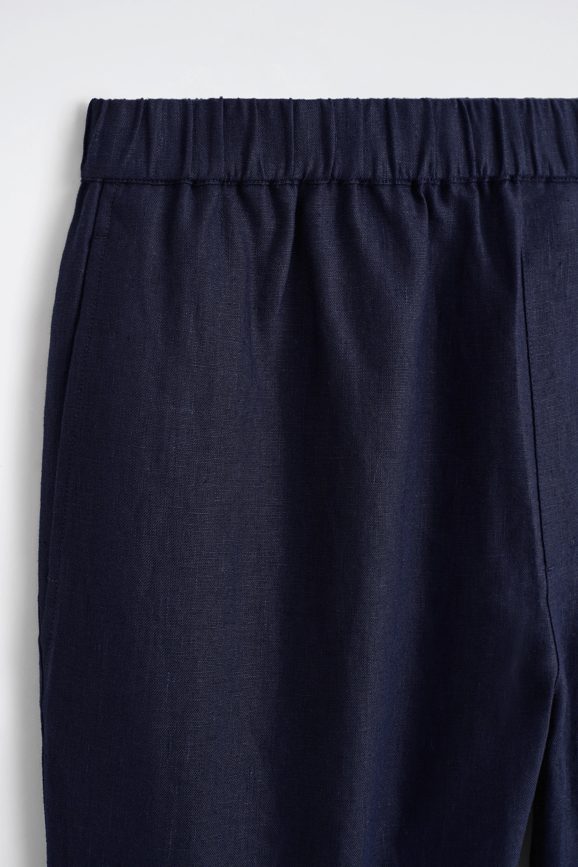ELASTICATED LINEN REGULAR-FIT TAPERED TROUSERS - 7