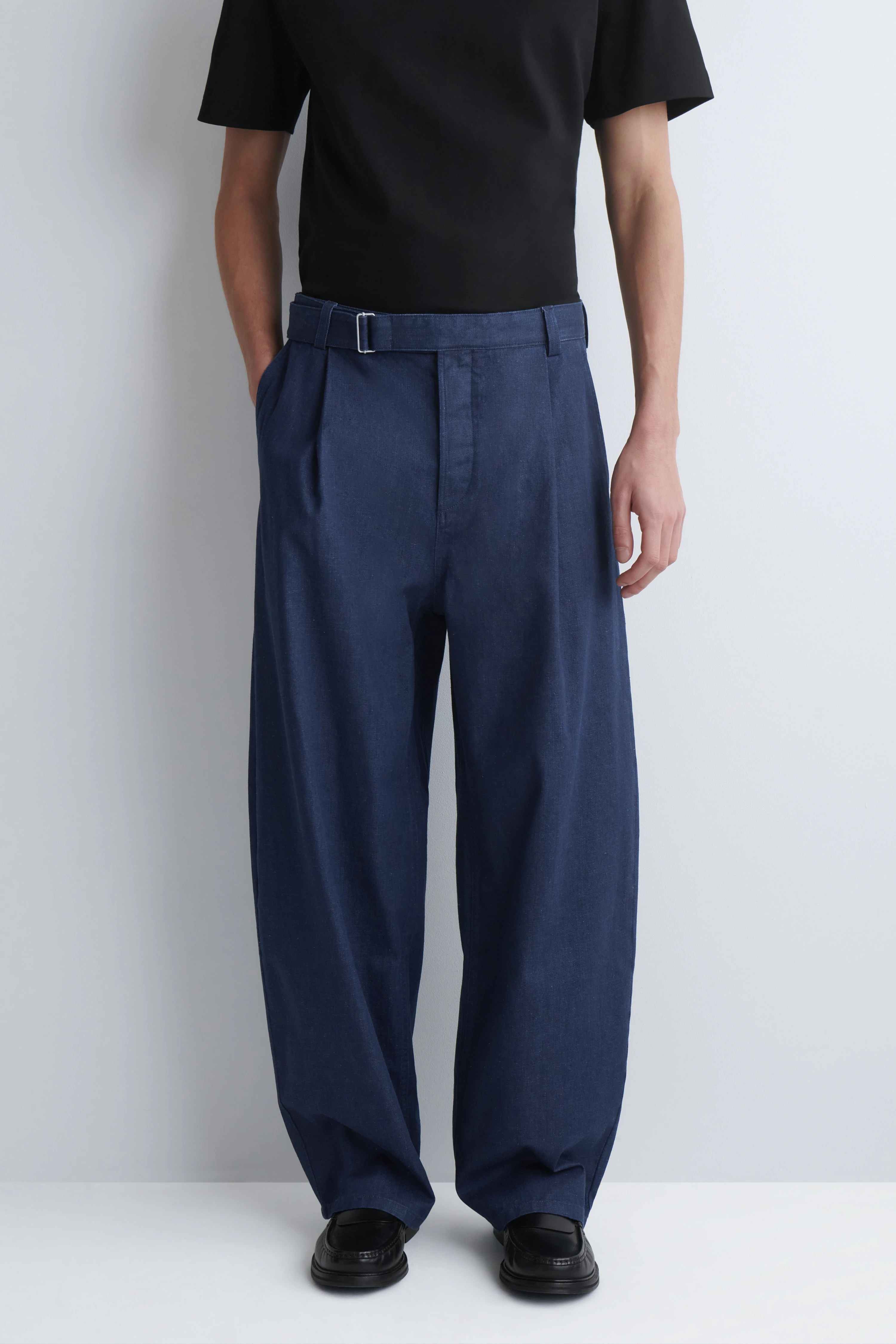BELTED DENIM RELAXED-FIT BARREL-LEG TROUSERS - 3
