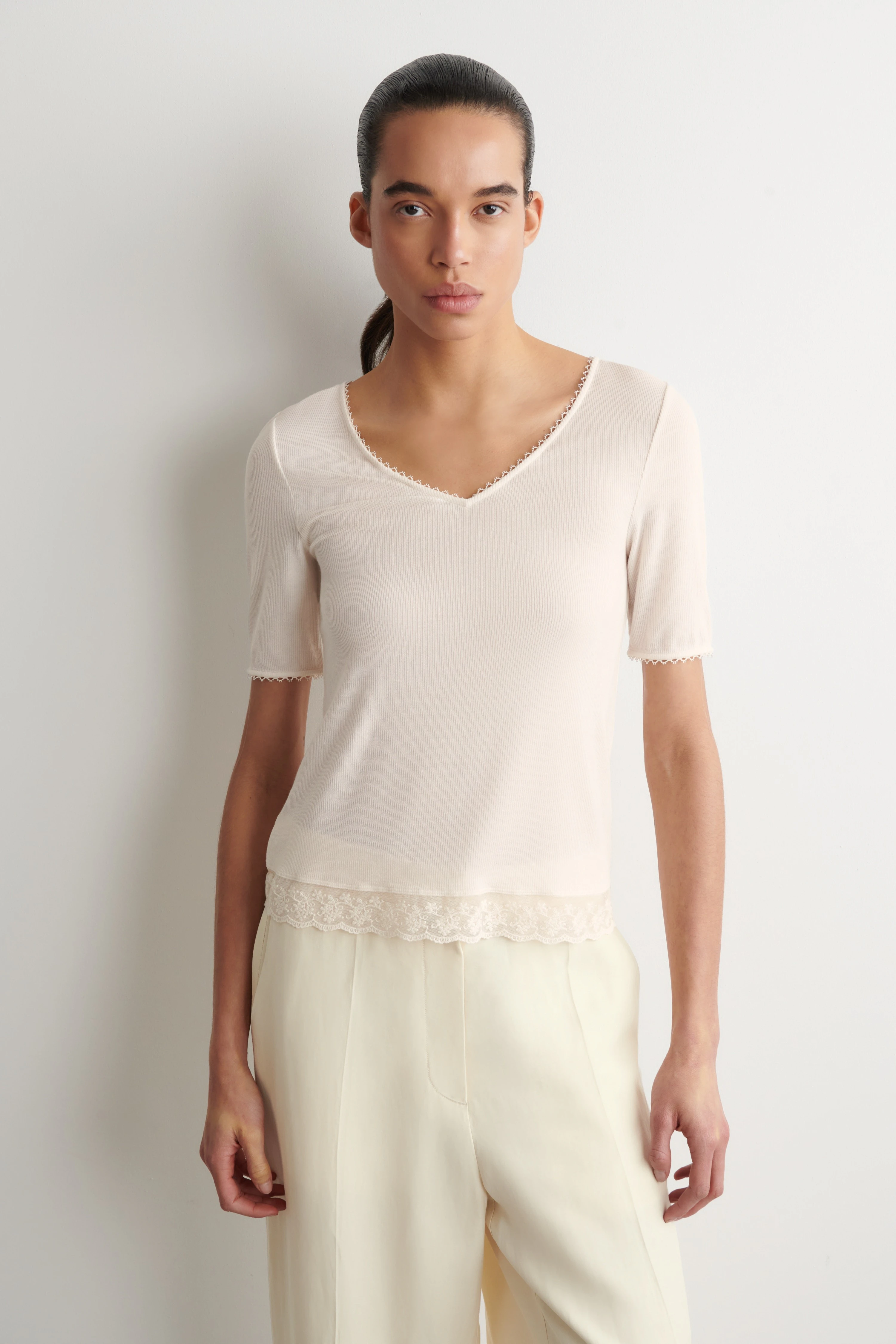 LACE-TRIMMED RIBBED V-NECK T-SHIRT - 1