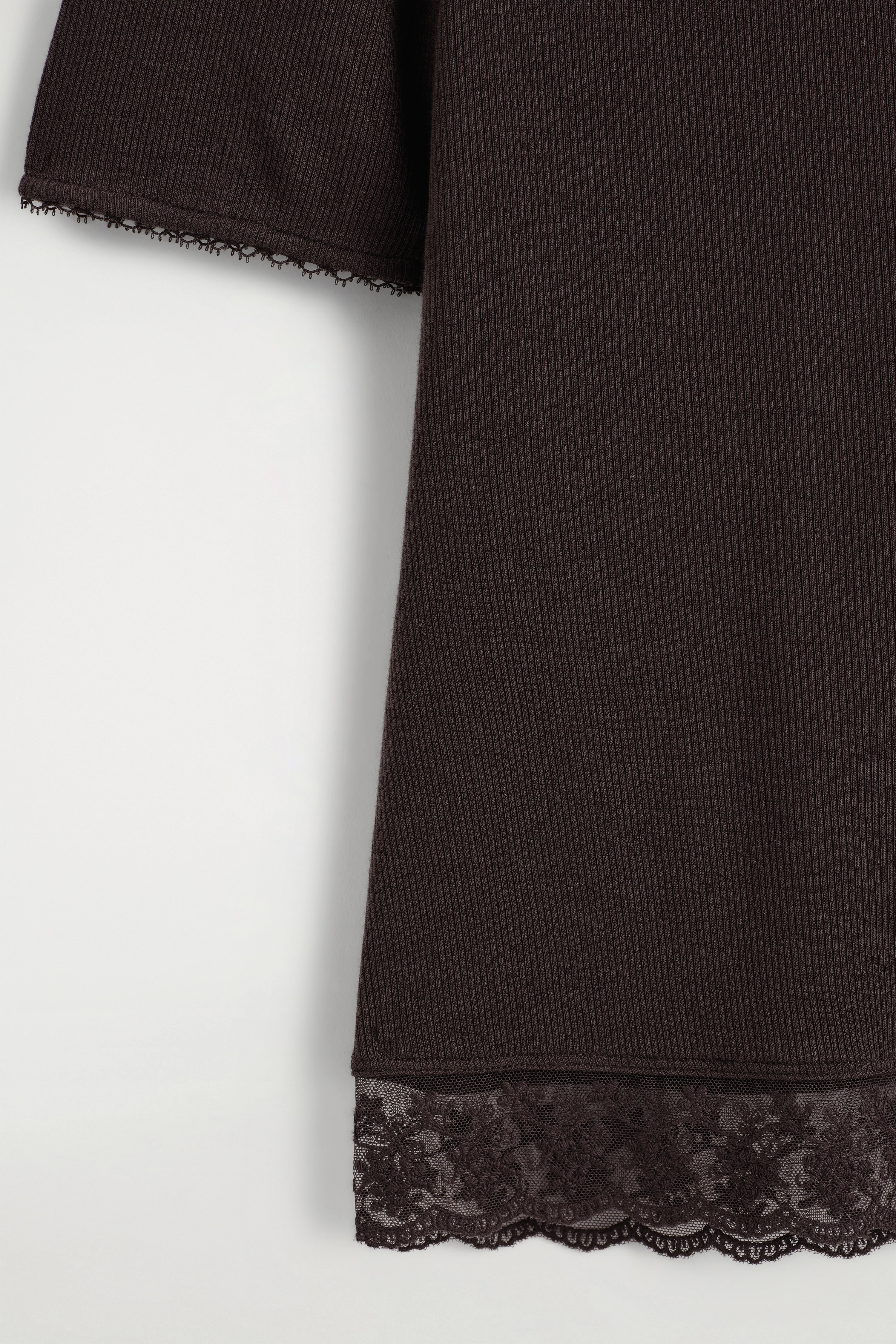 LACE-TRIMMED RIBBED V-NECK T-SHIRT - 6