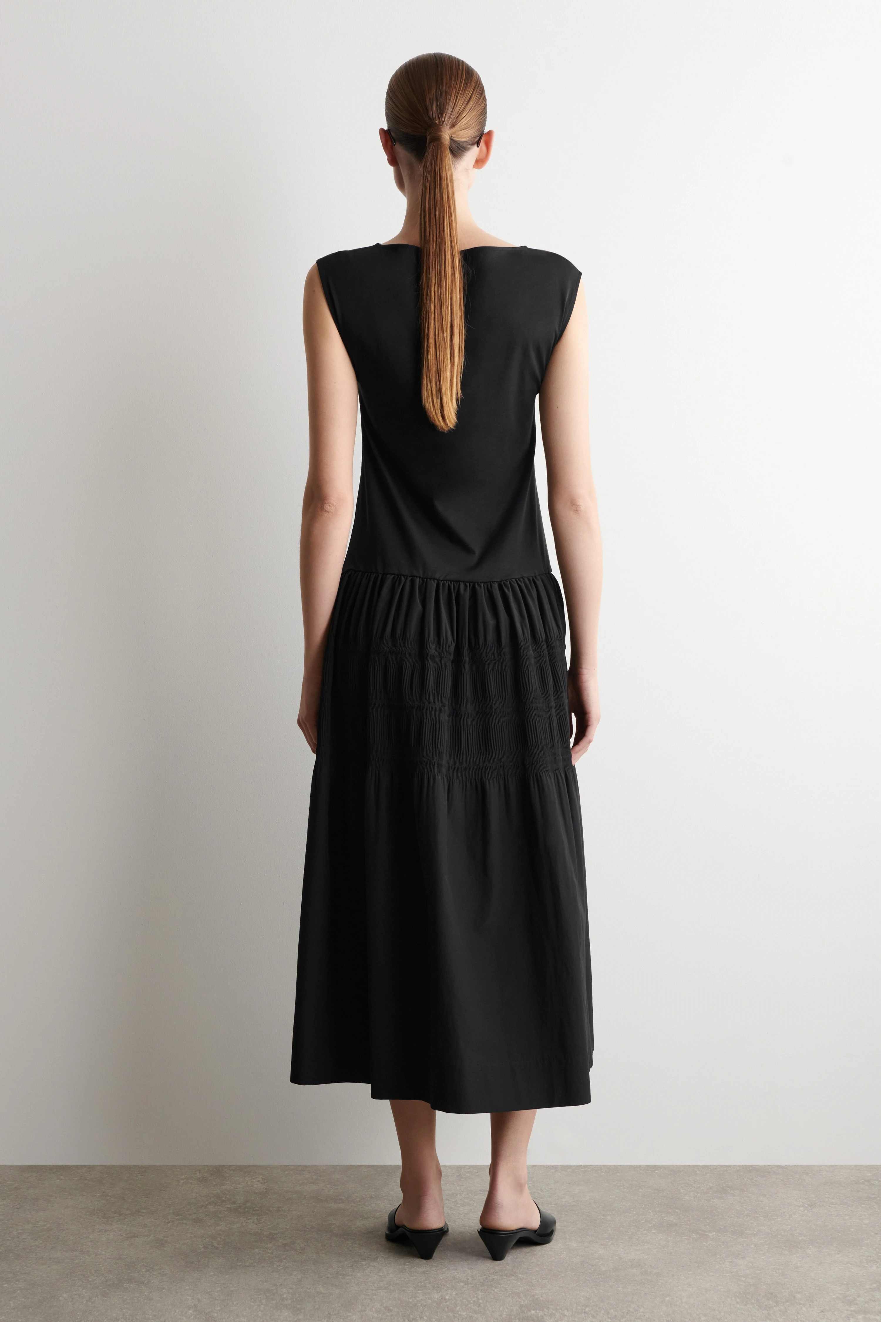 TIERED GATHERED MIDI DRESS