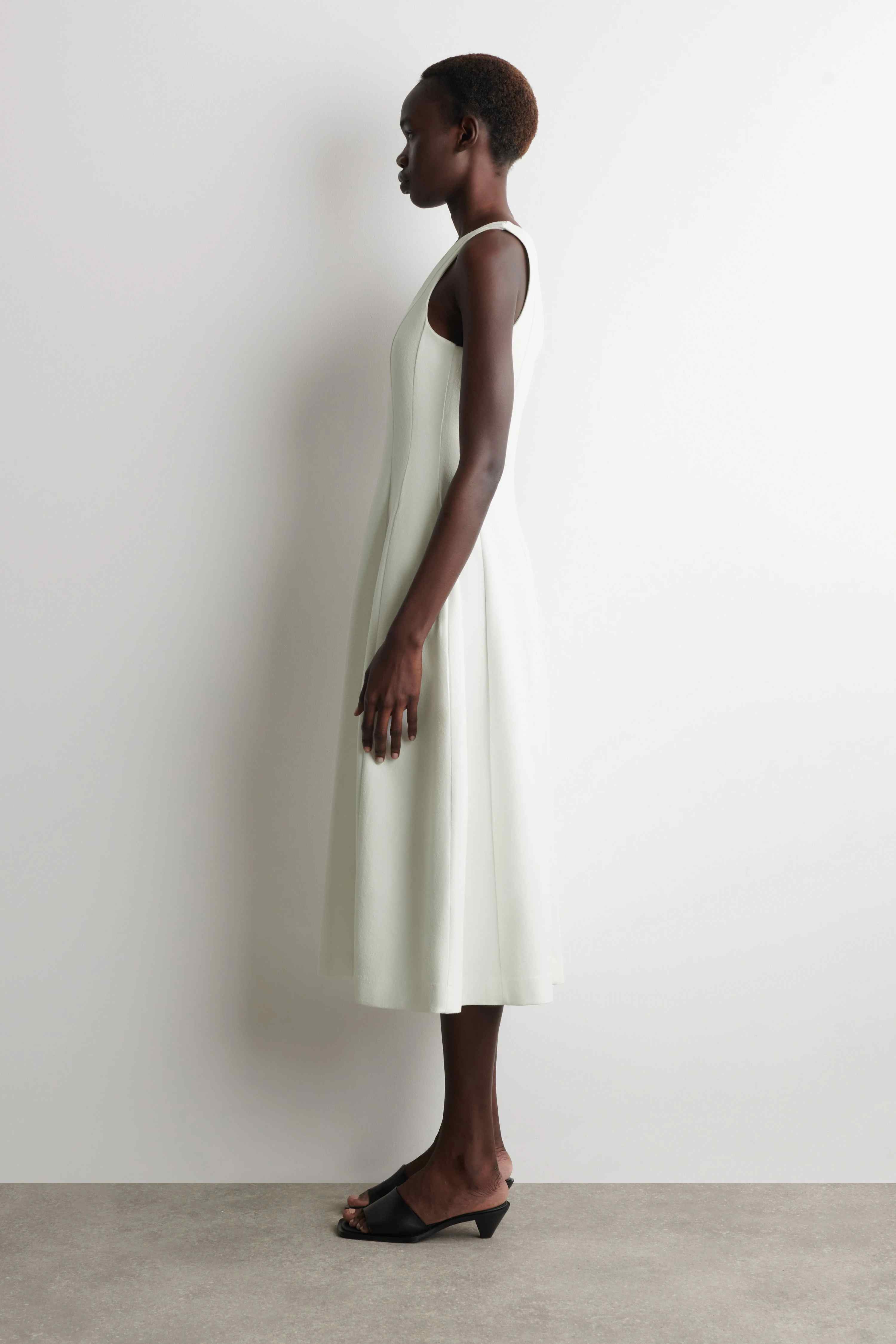 SCULPTED COTTON MIDI DRESS - 3