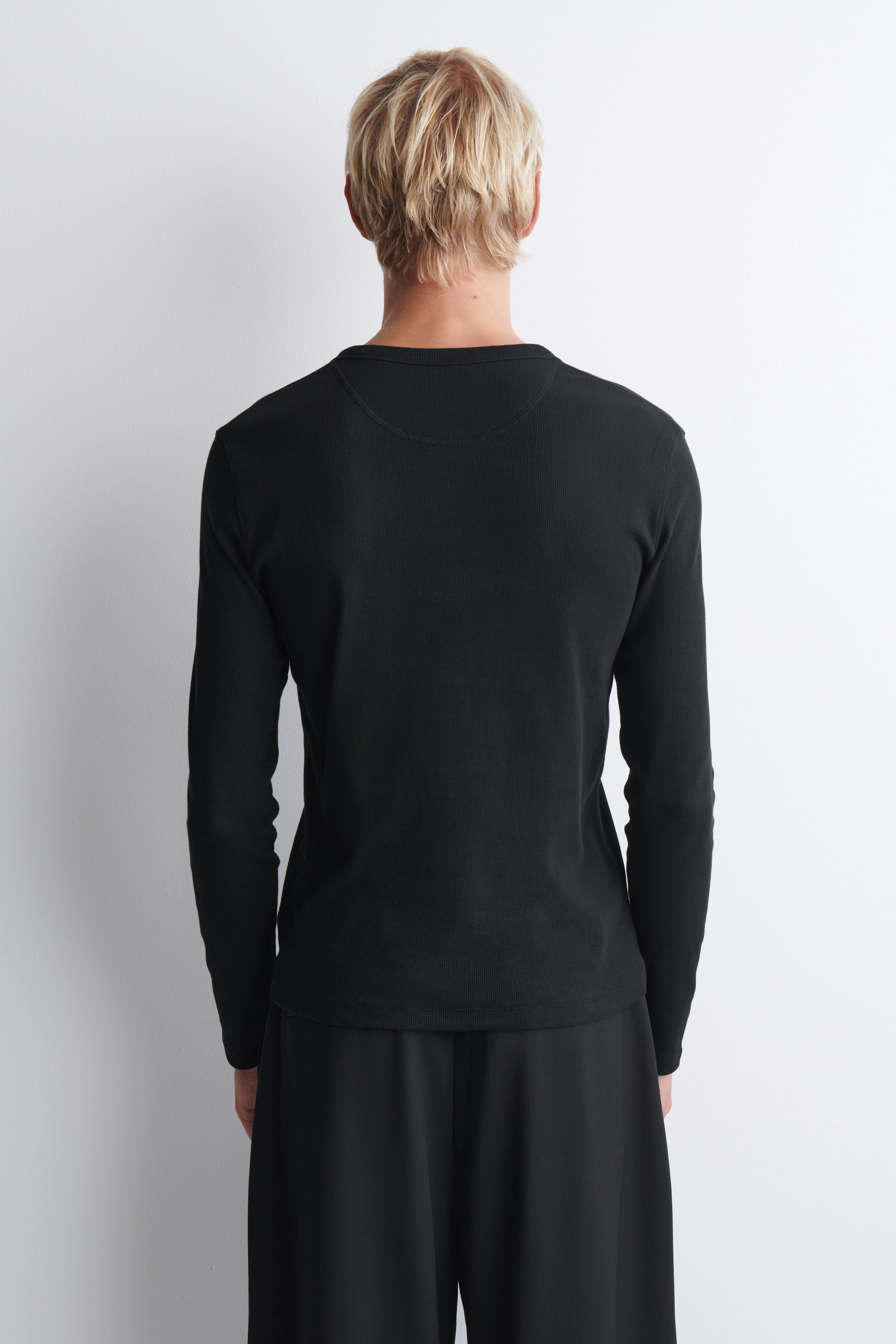 SLIM RIBBED COTTON LONG-SLEEVED HENLEY T-SHIRT - 2