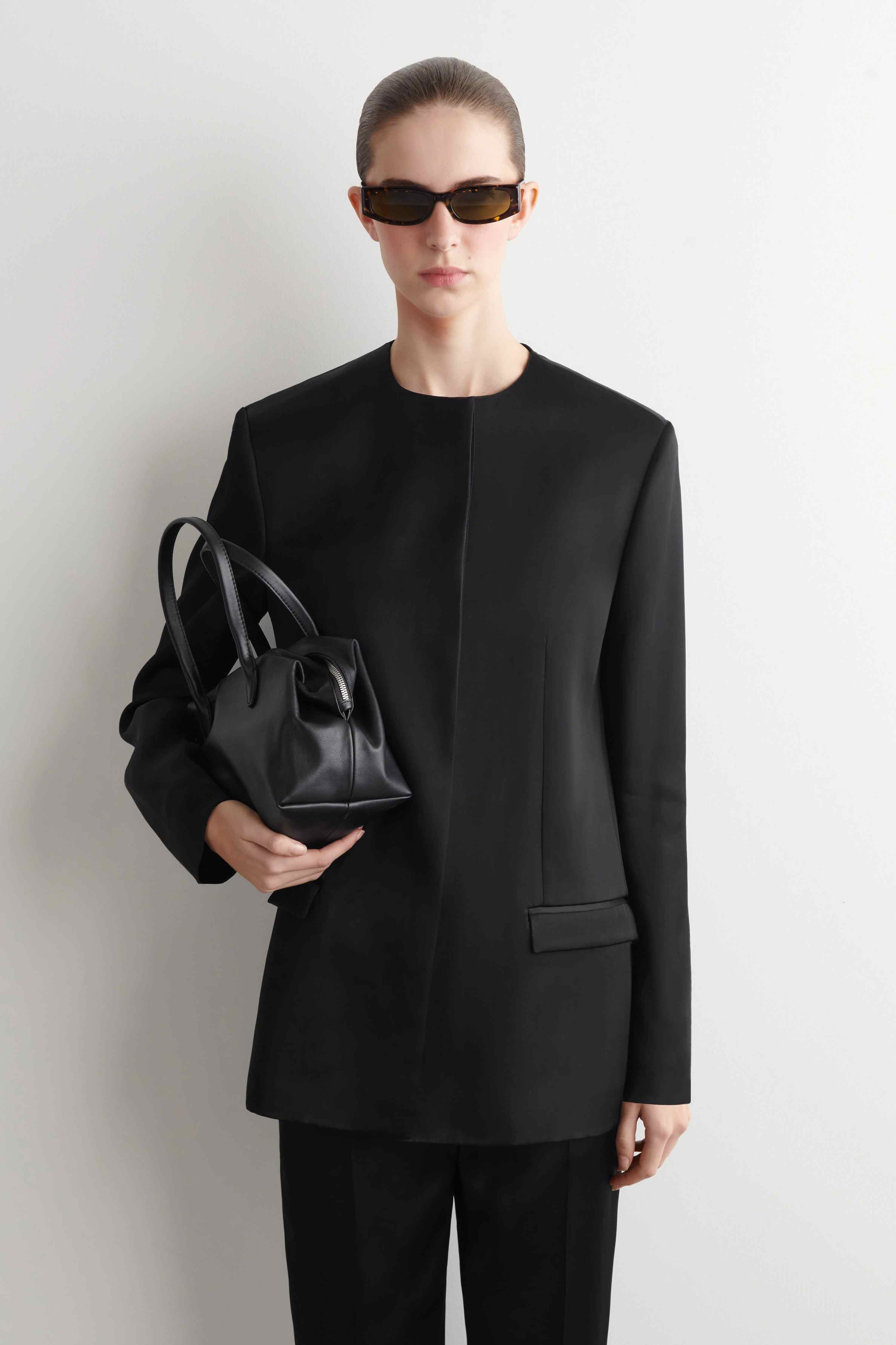 STRUCTURED COLLARLESS SATIN BLAZER - 3