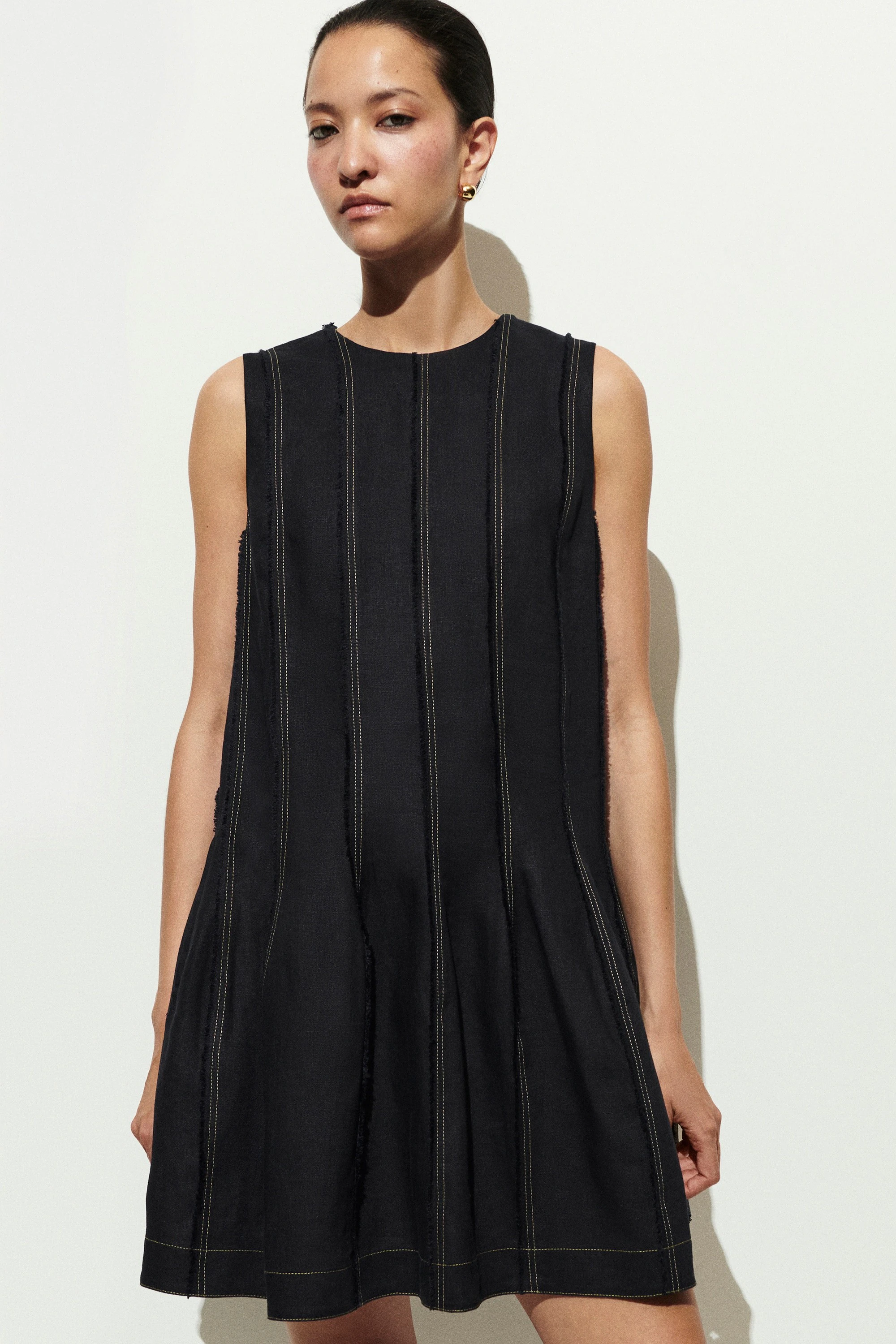 SCULPTED PLEATED MINI DRESS - 10