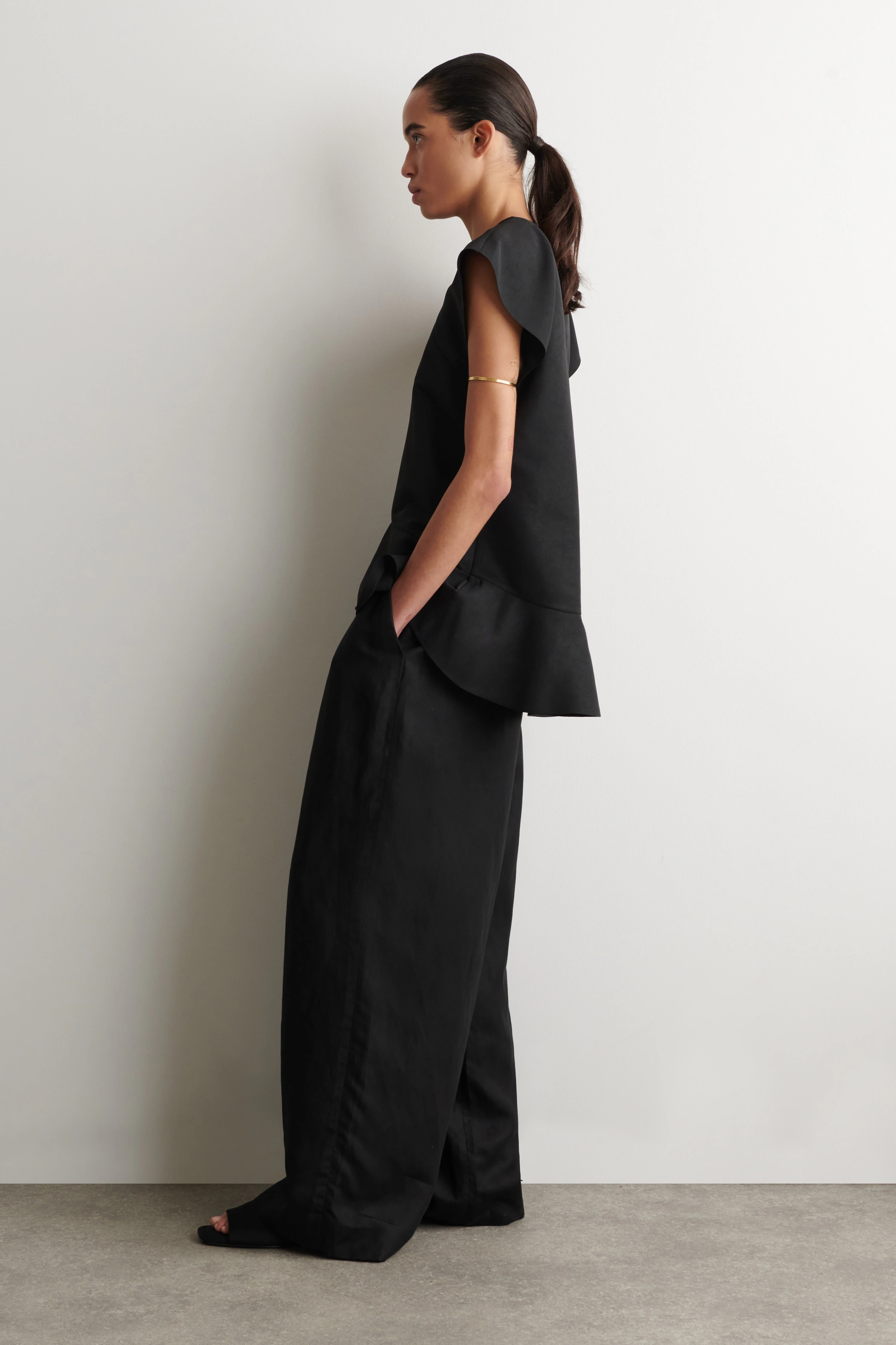 FLARED CAP-SLEEVE TOP - 4