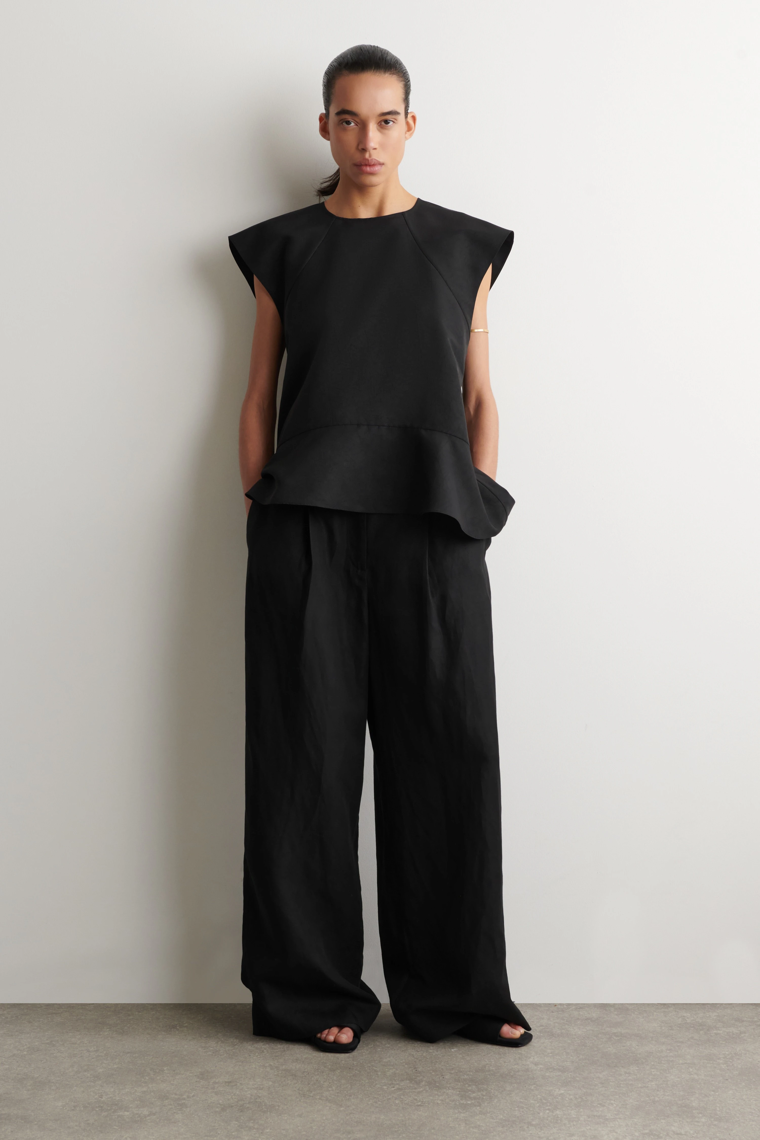 FLARED CAP-SLEEVE TOP - 5