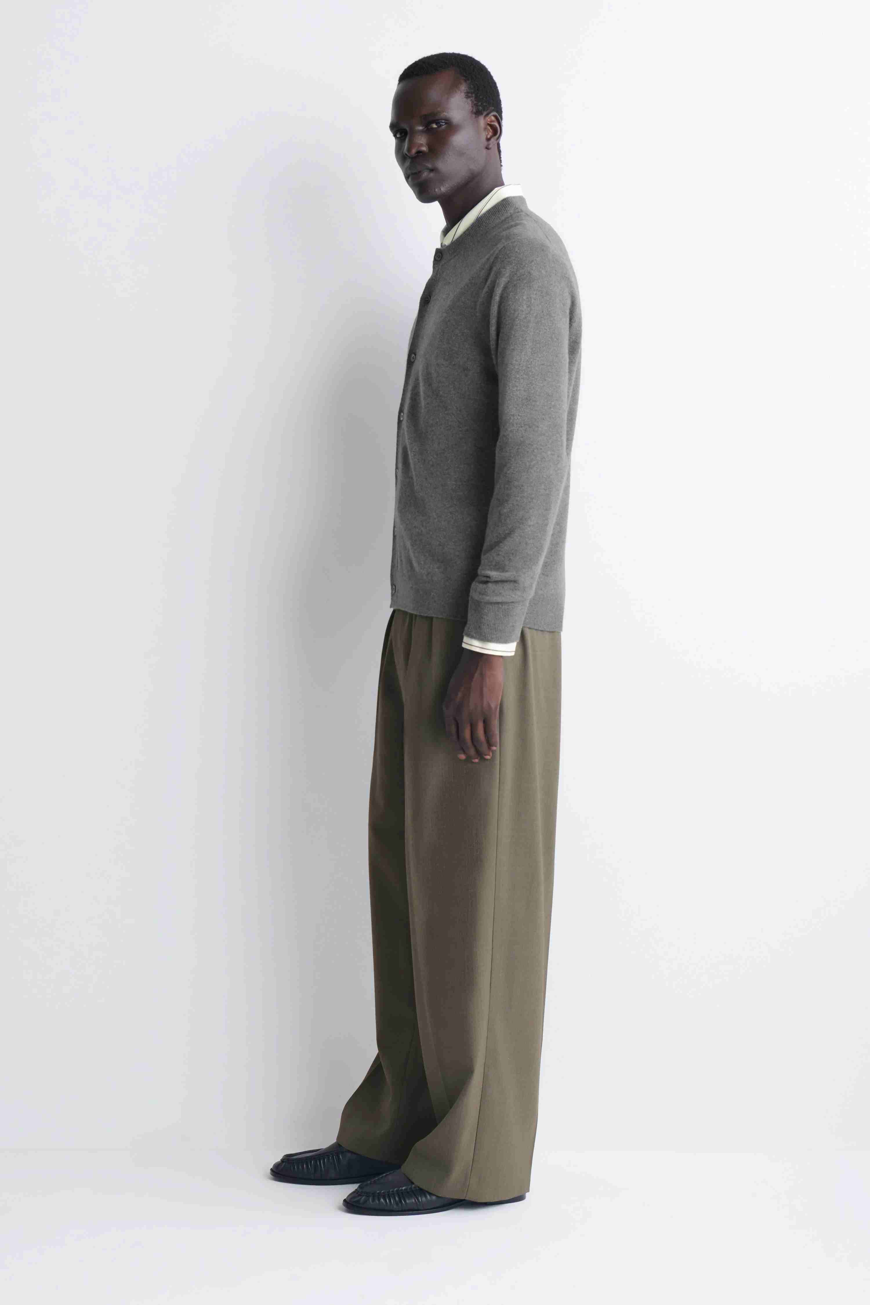 PURE CASHMERE CREW-NECK CARDIGAN - 4