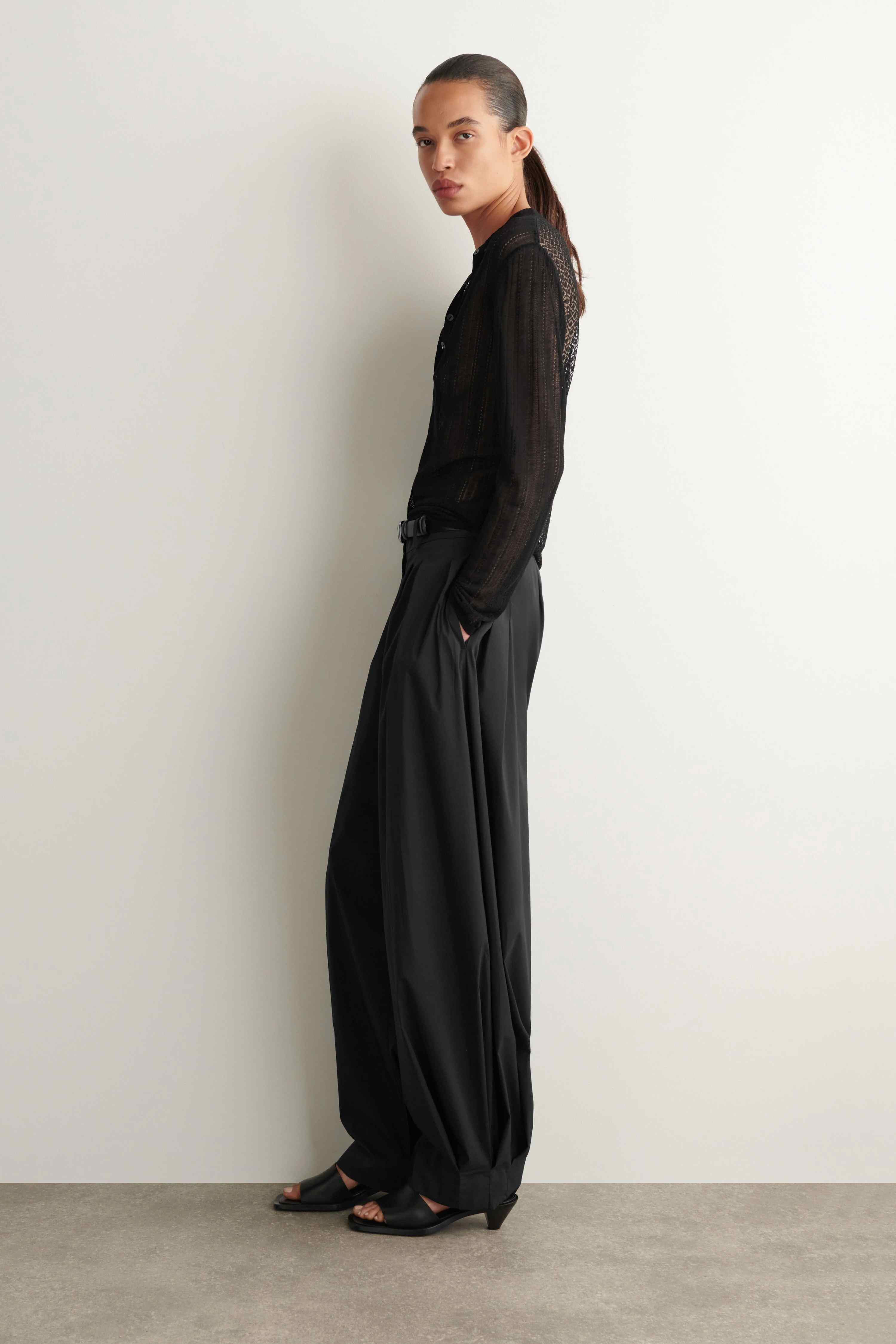 PLEATED COTTON-BLEND BALLOON TROUSERS