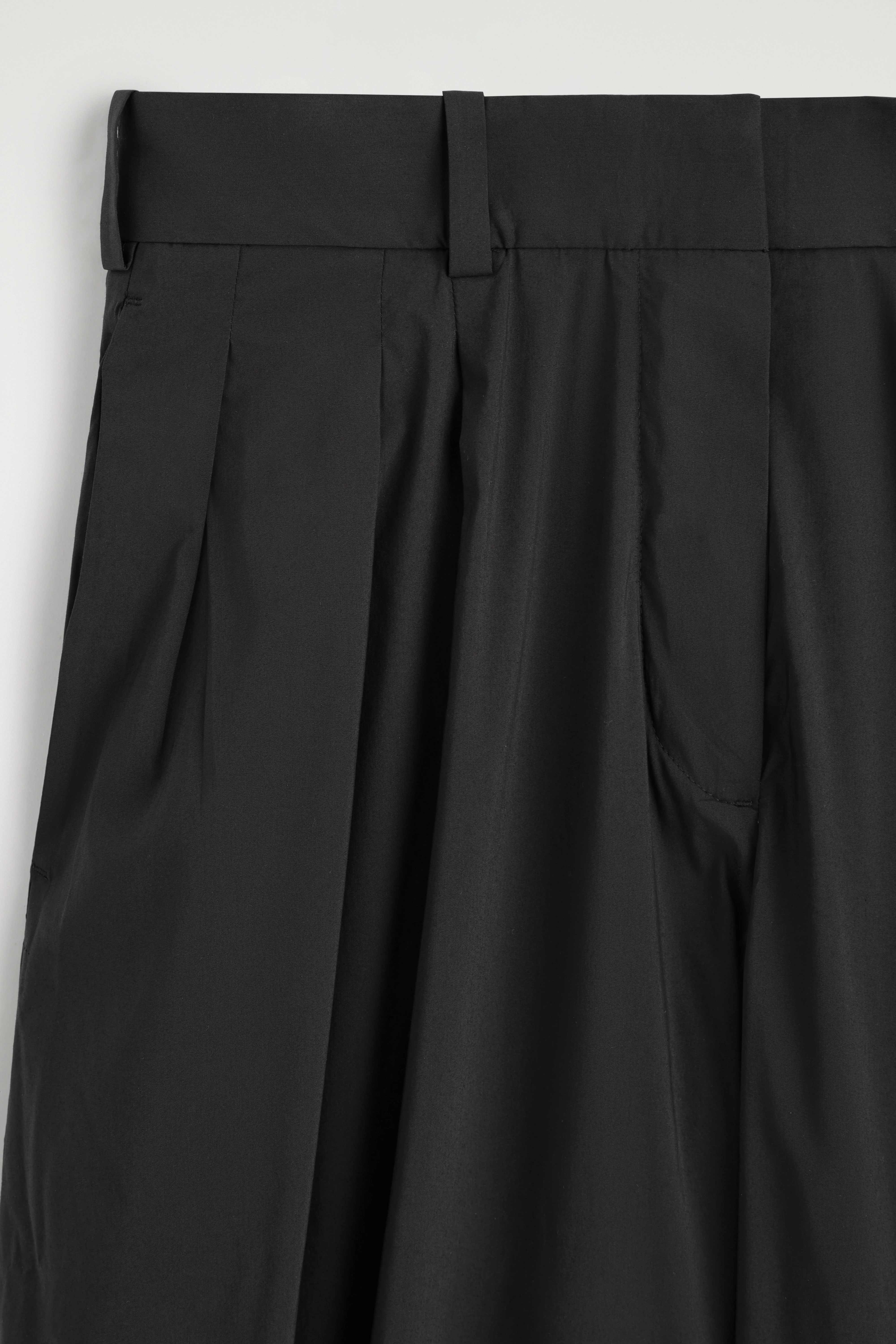PLEATED COTTON-BLEND BALLOON TROUSERS