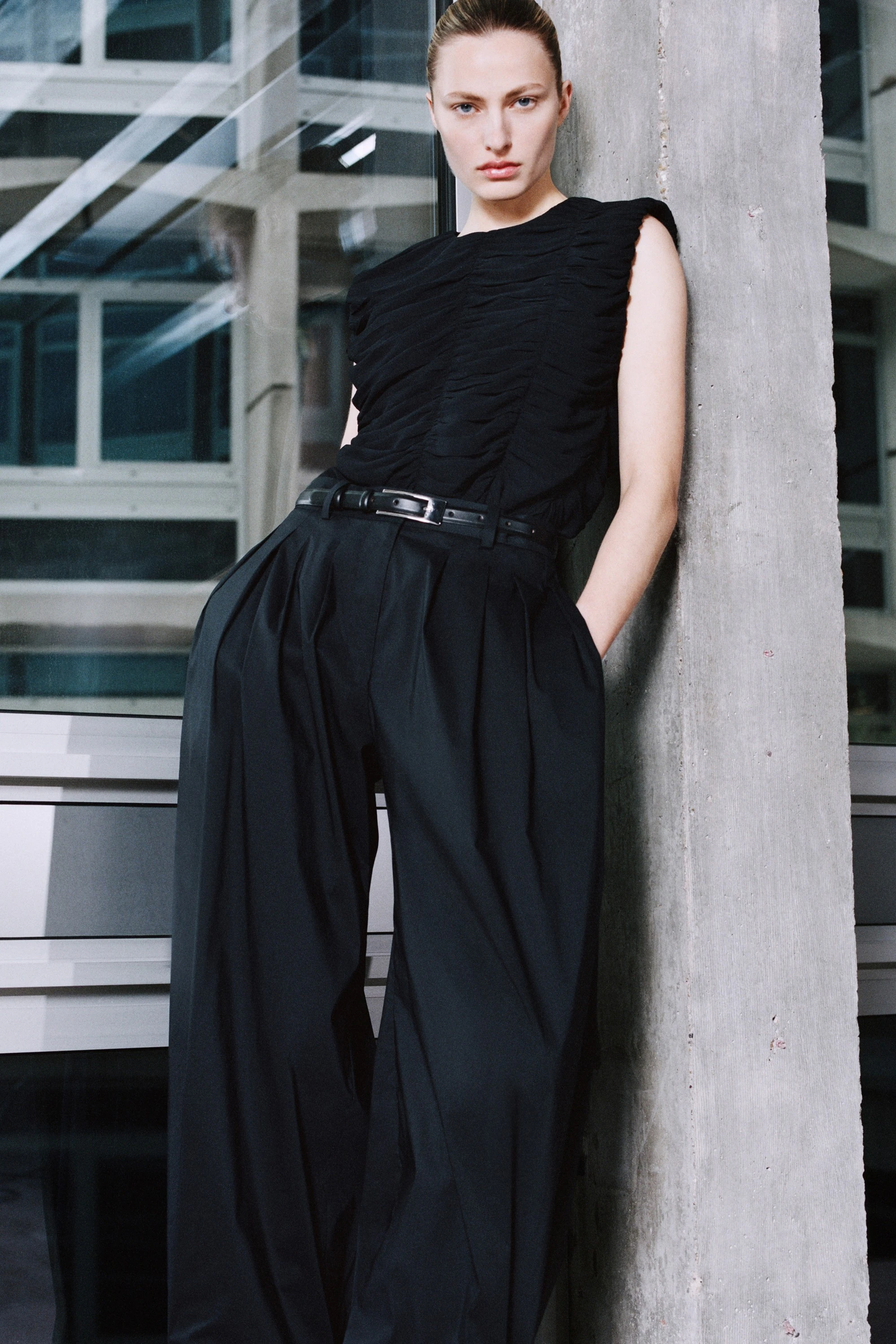 PLEATED COTTON-BLEND BALLOON TROUSERS - 7
