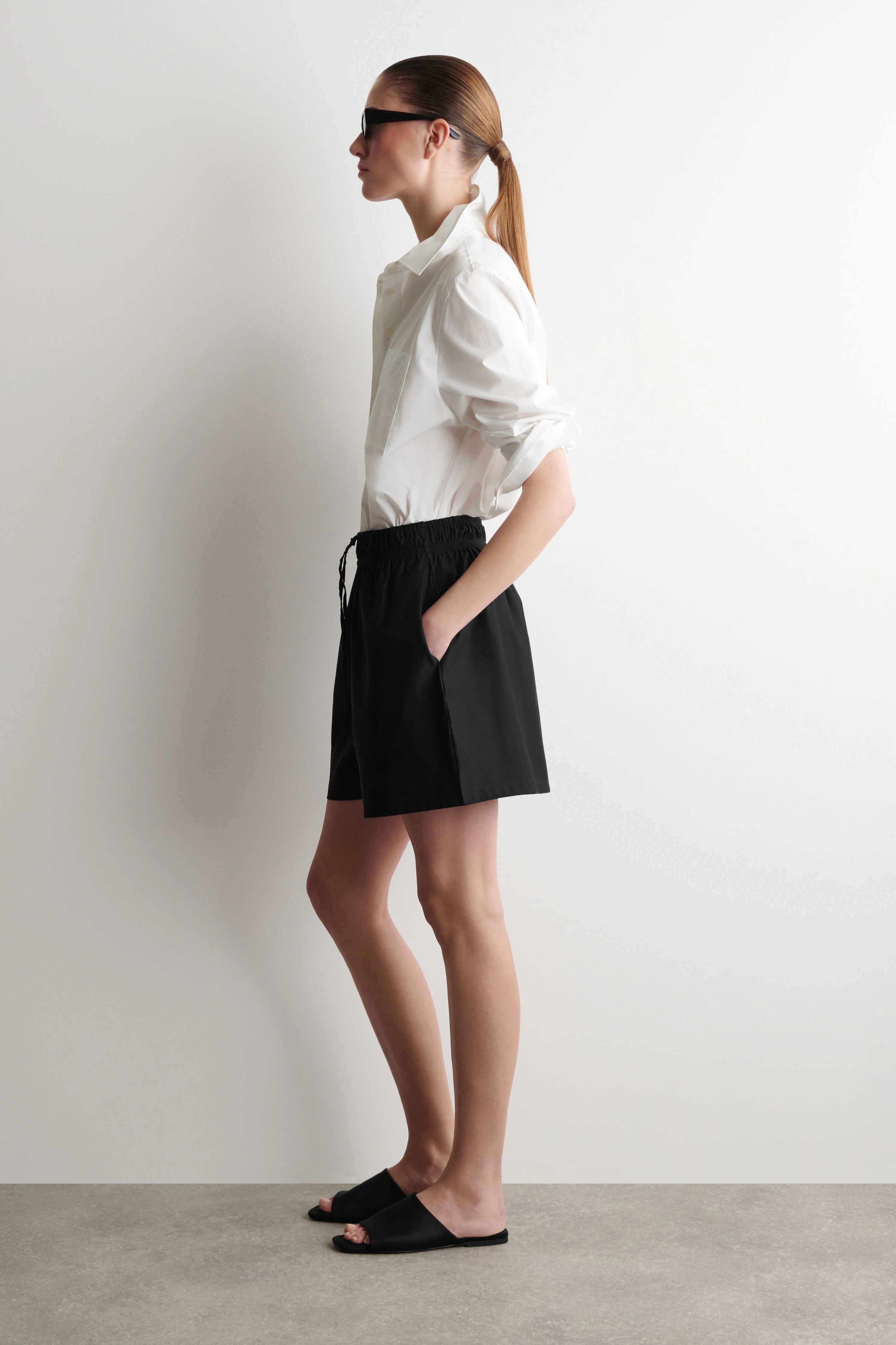 RUCHED-WAIST SHORTS - 4
