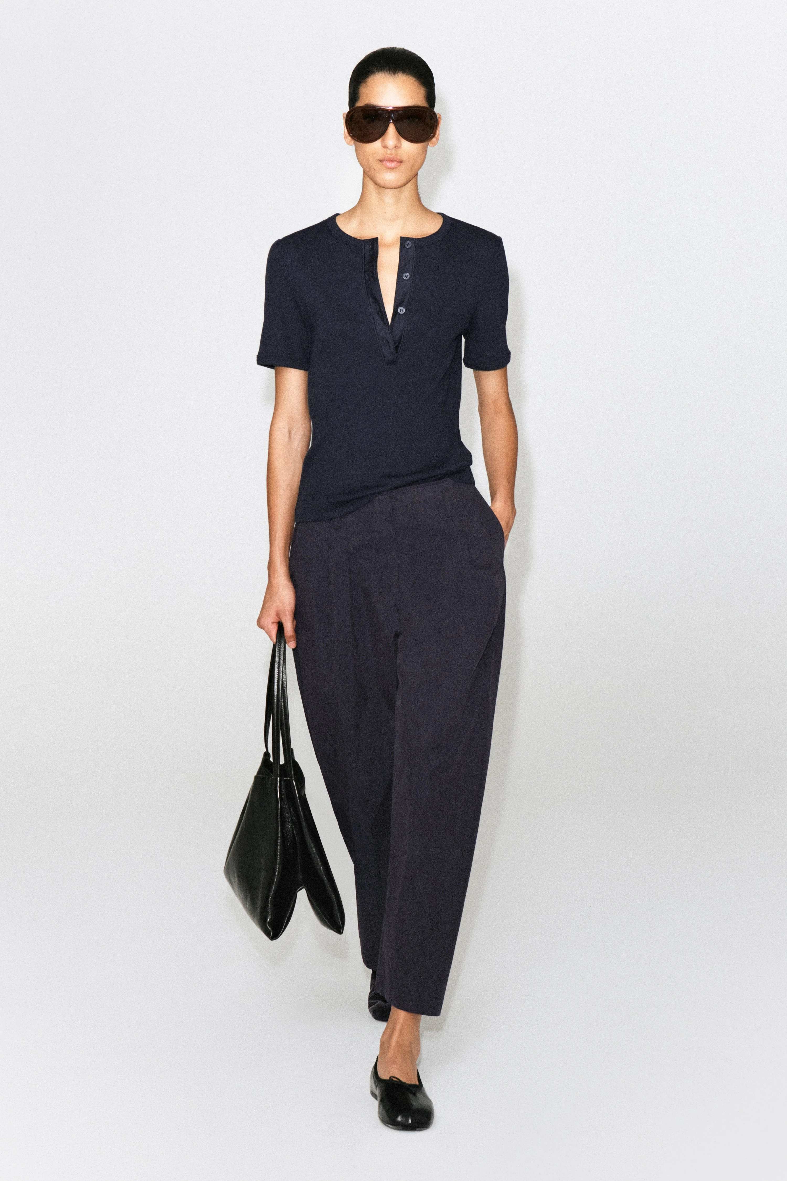 PLEATED COTTON BARREL-LEG TROUSERS