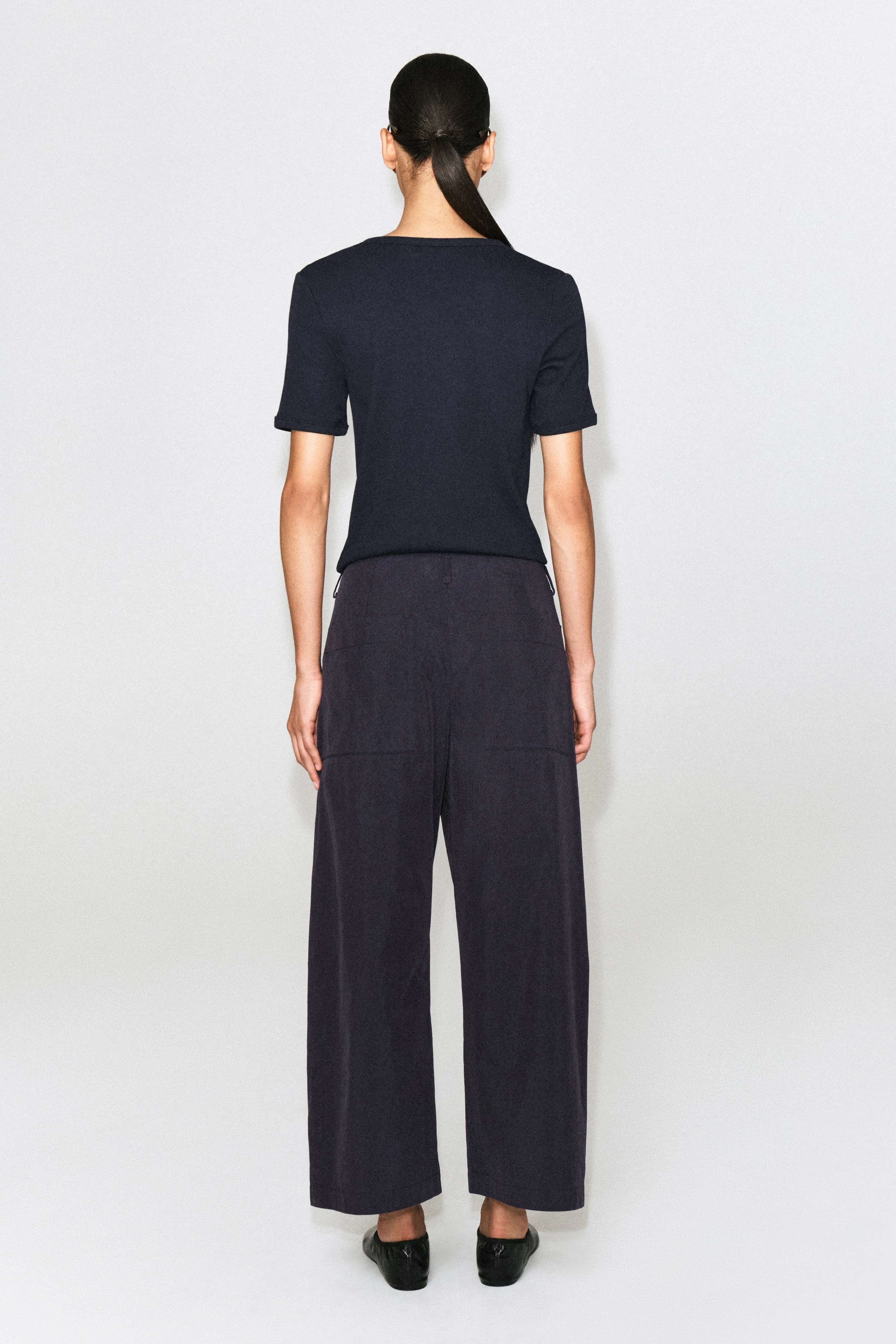 PLEATED COTTON BARREL-LEG TROUSERS
