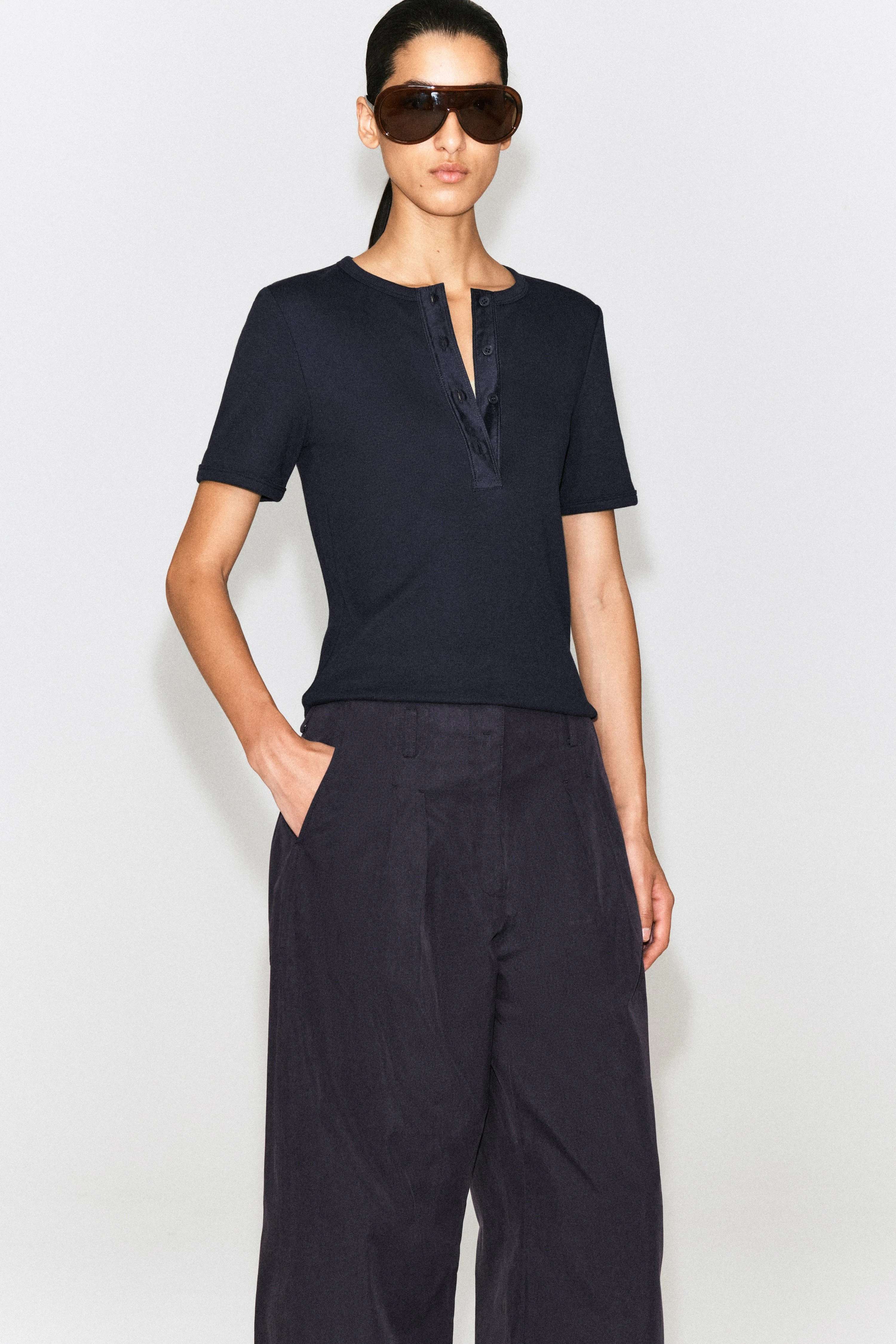 PLEATED COTTON BARREL-LEG TROUSERS - 3