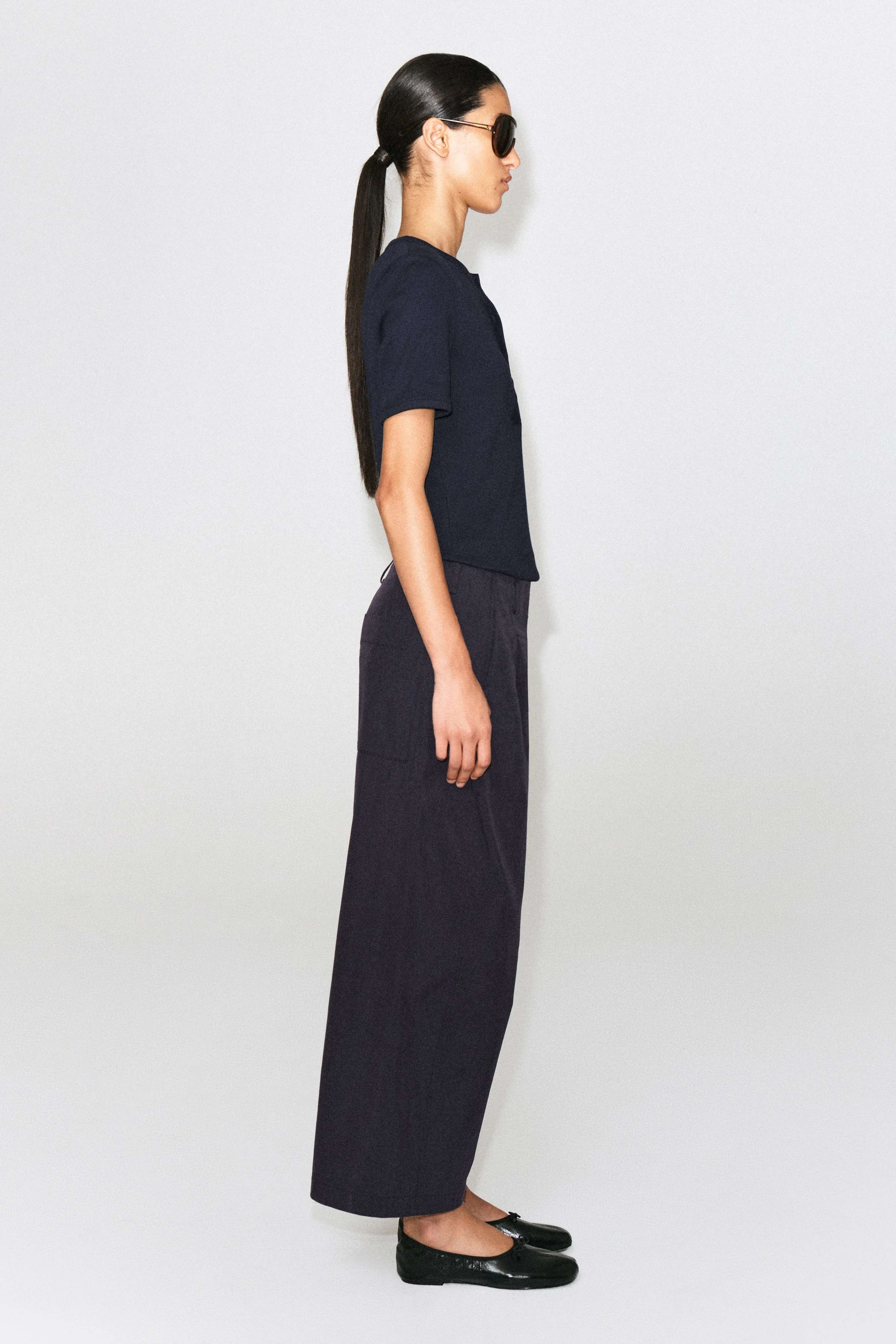 PLEATED COTTON BARREL-LEG TROUSERS - 5