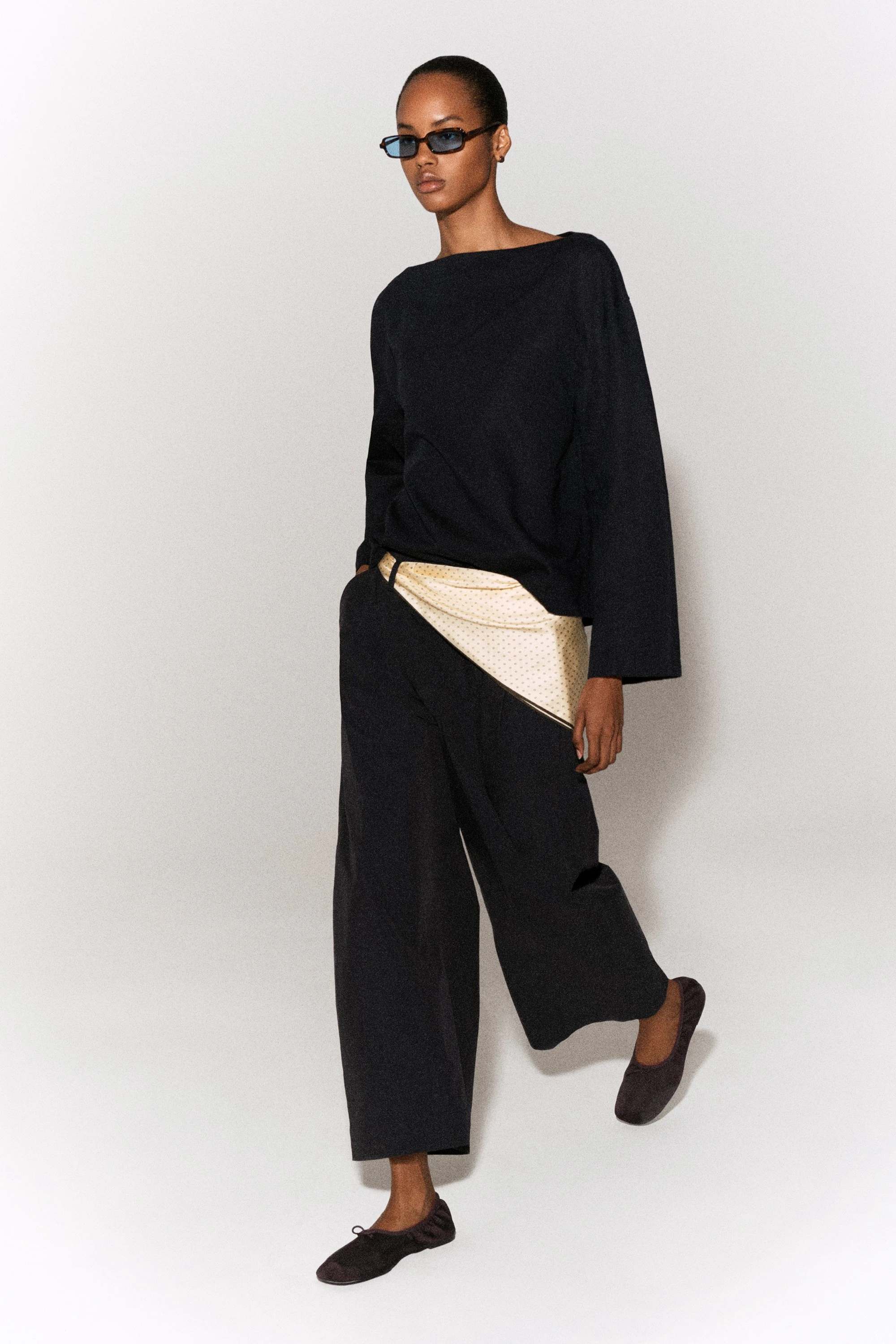 PLEATED COTTON BARREL-LEG TROUSERS - 8