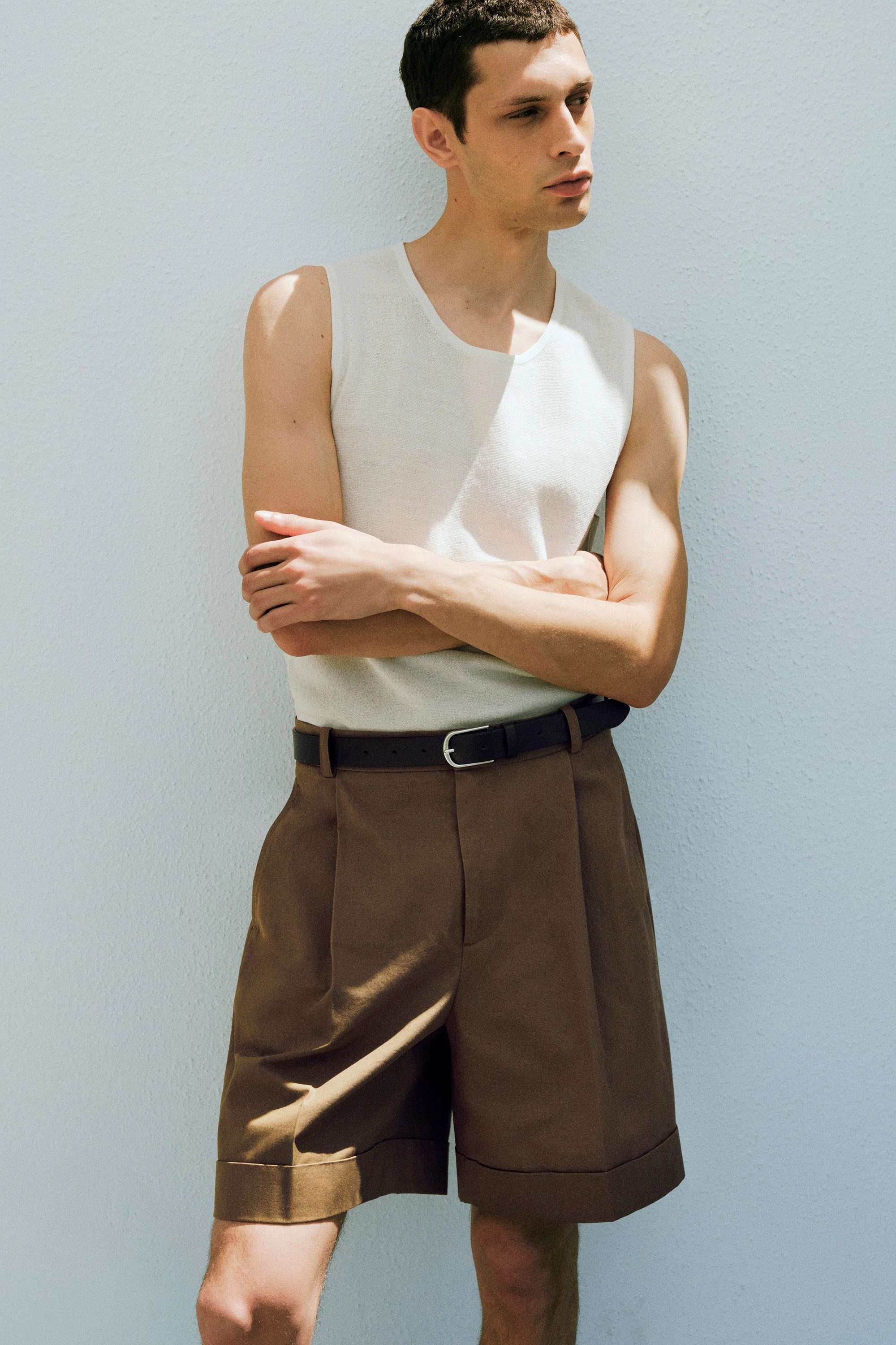 PLEATED TURN-UP COTTON CHINO SHORTS - 7