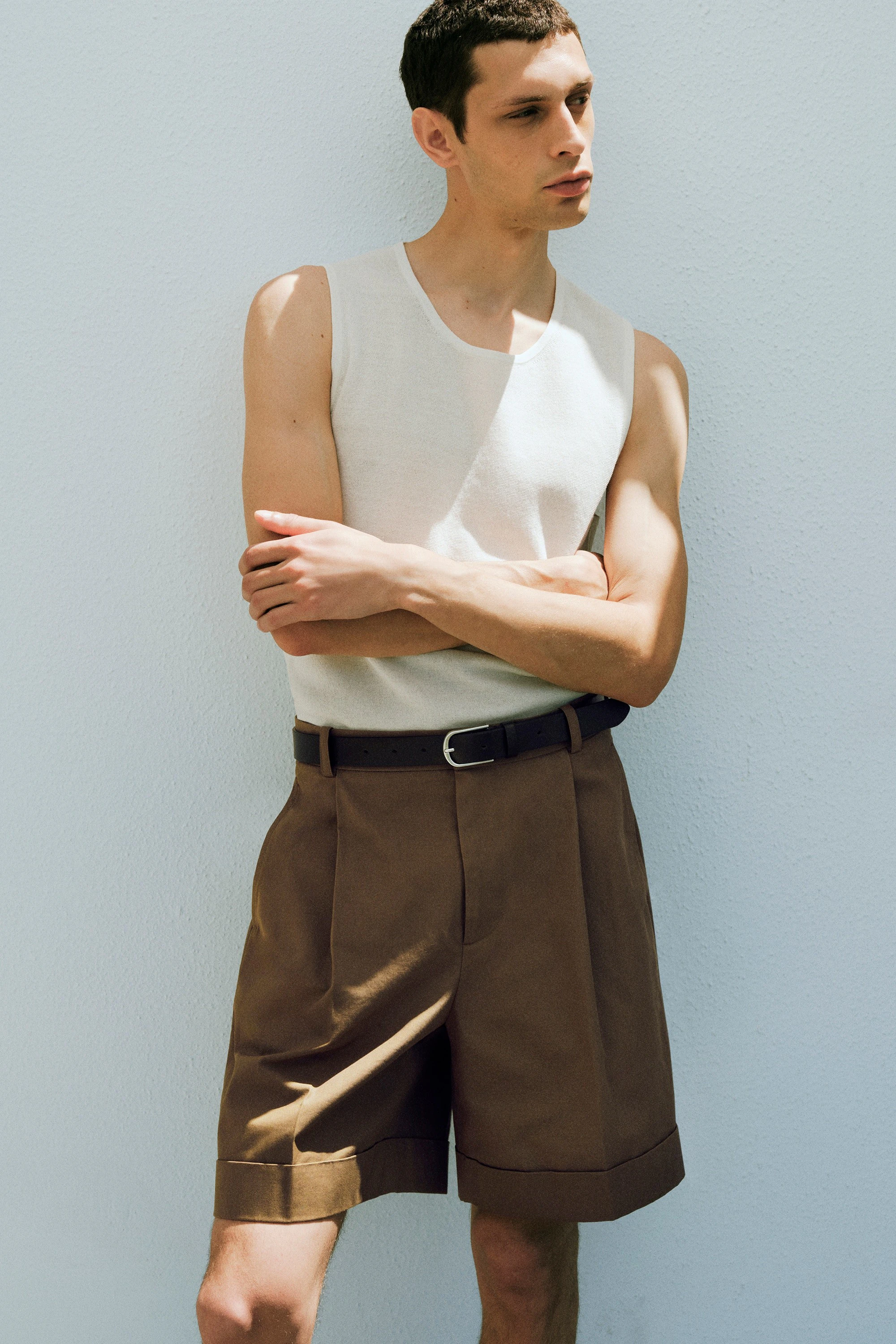 PLEATED TURN-UP COTTON CHINO SHORTS - 7
