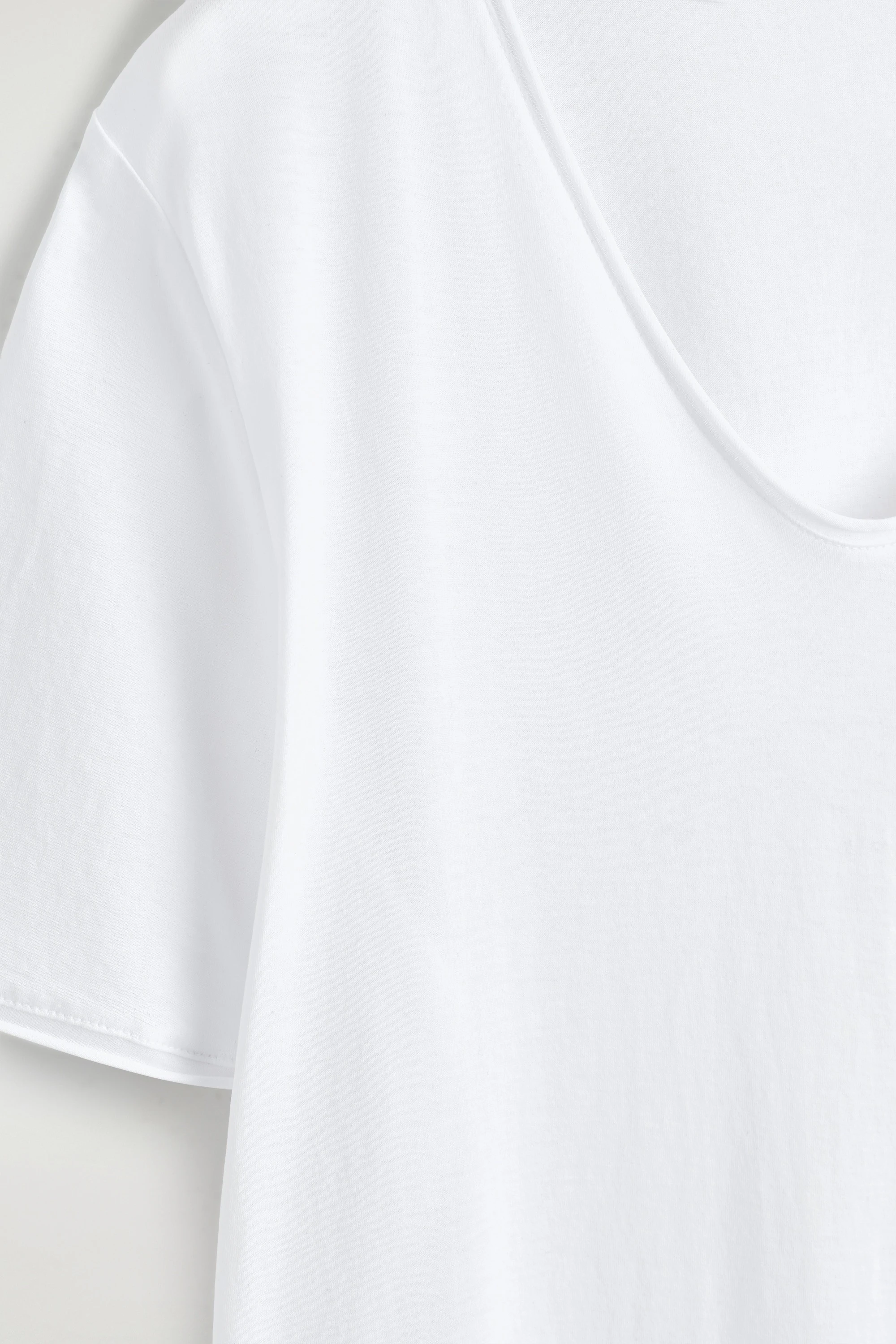 U-NECK LIGHTWEIGHT COTTON T-SHIRT - 6