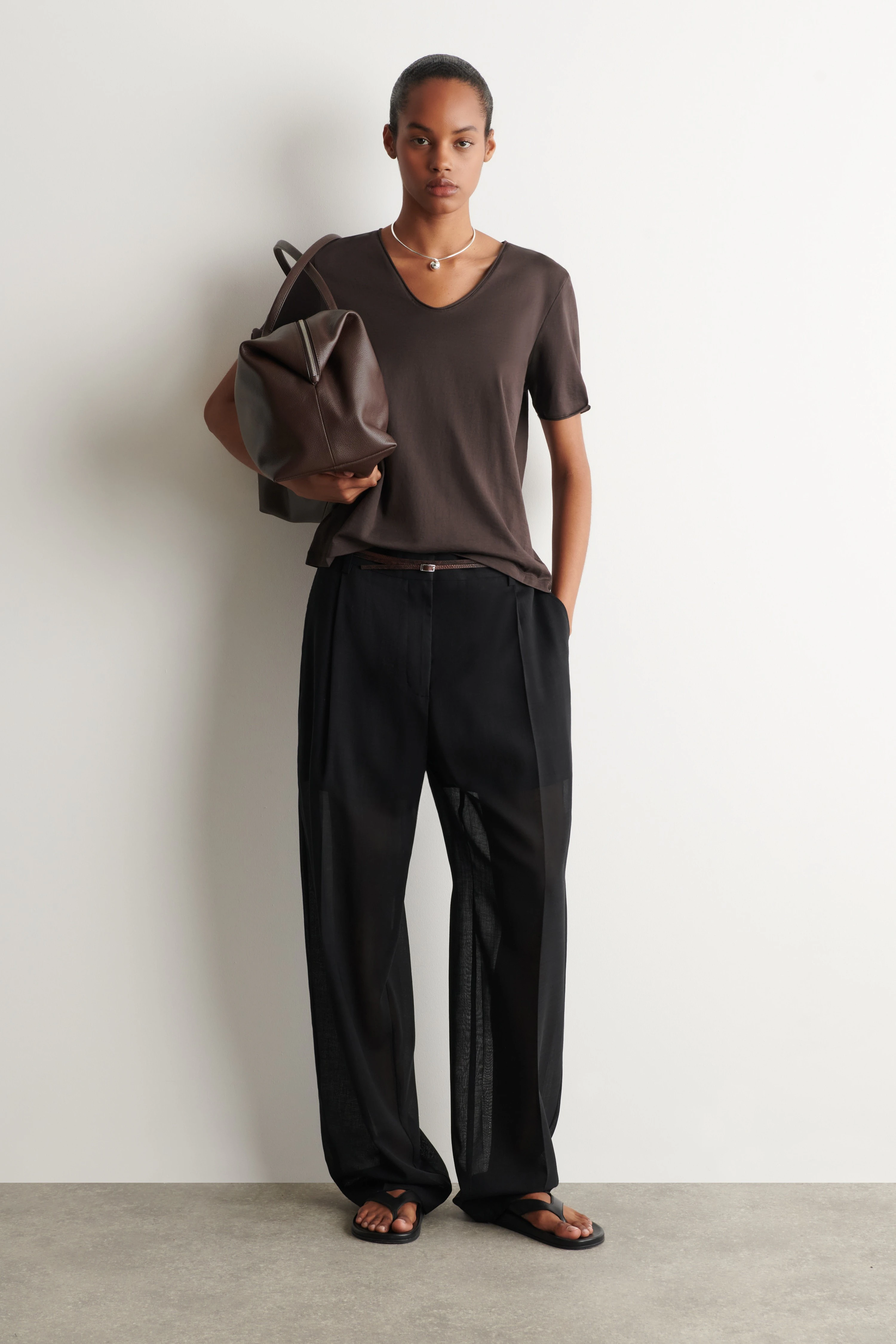 U-NECK LIGHTWEIGHT COTTON T-SHIRT - 3