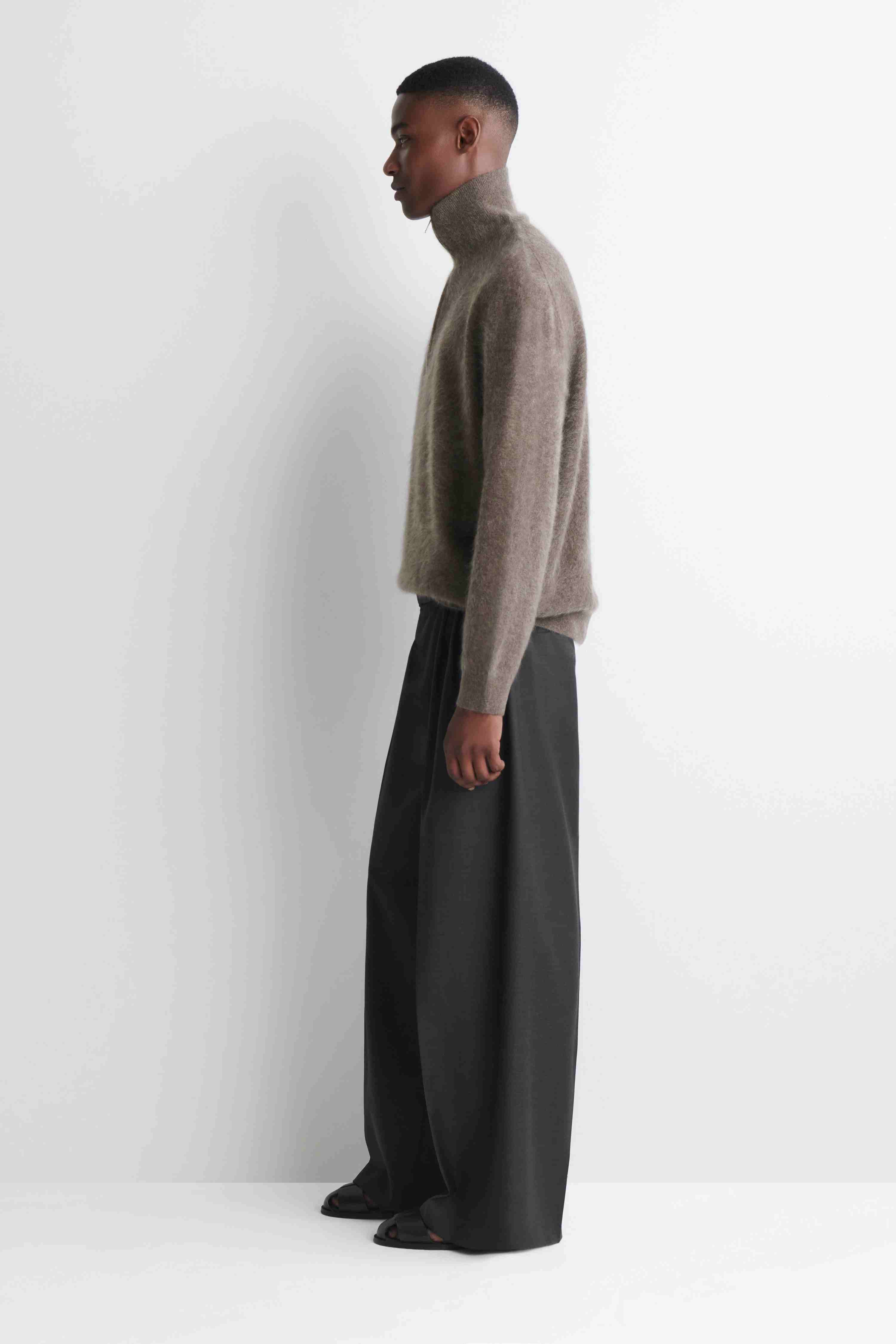BRUSHED PURE CASHMERE ZIP-UP JUMPER - 4