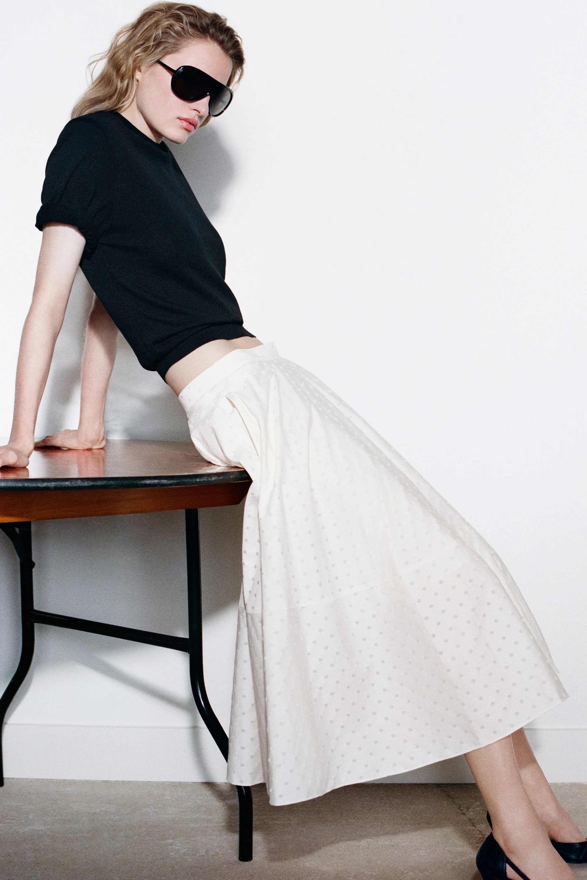 SCULPTED-SHOULDER SILK-COTTON T-SHIRT - 8