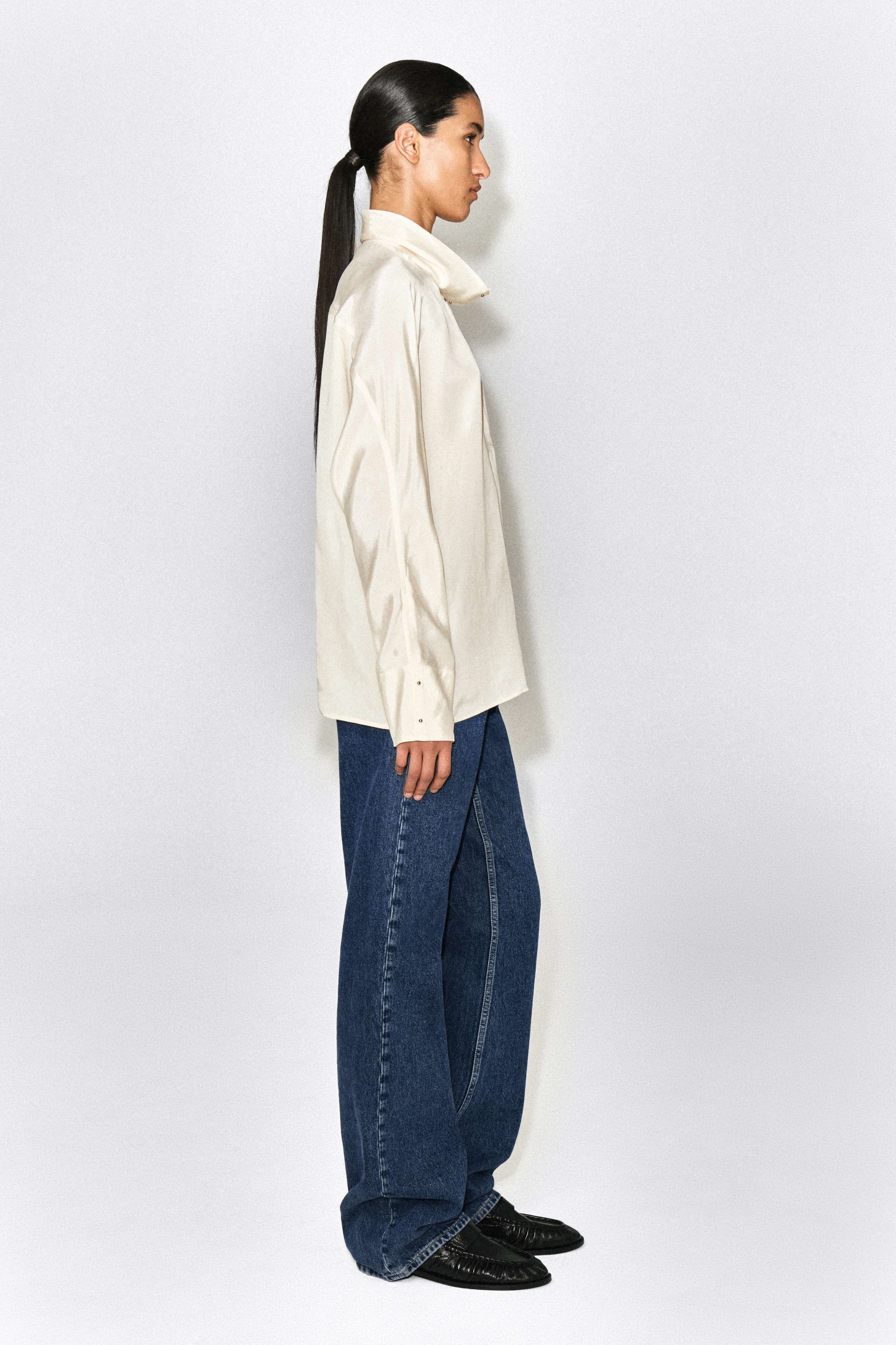 STUD-DETAIL FUNNEL-NECK BLOUSE - 5