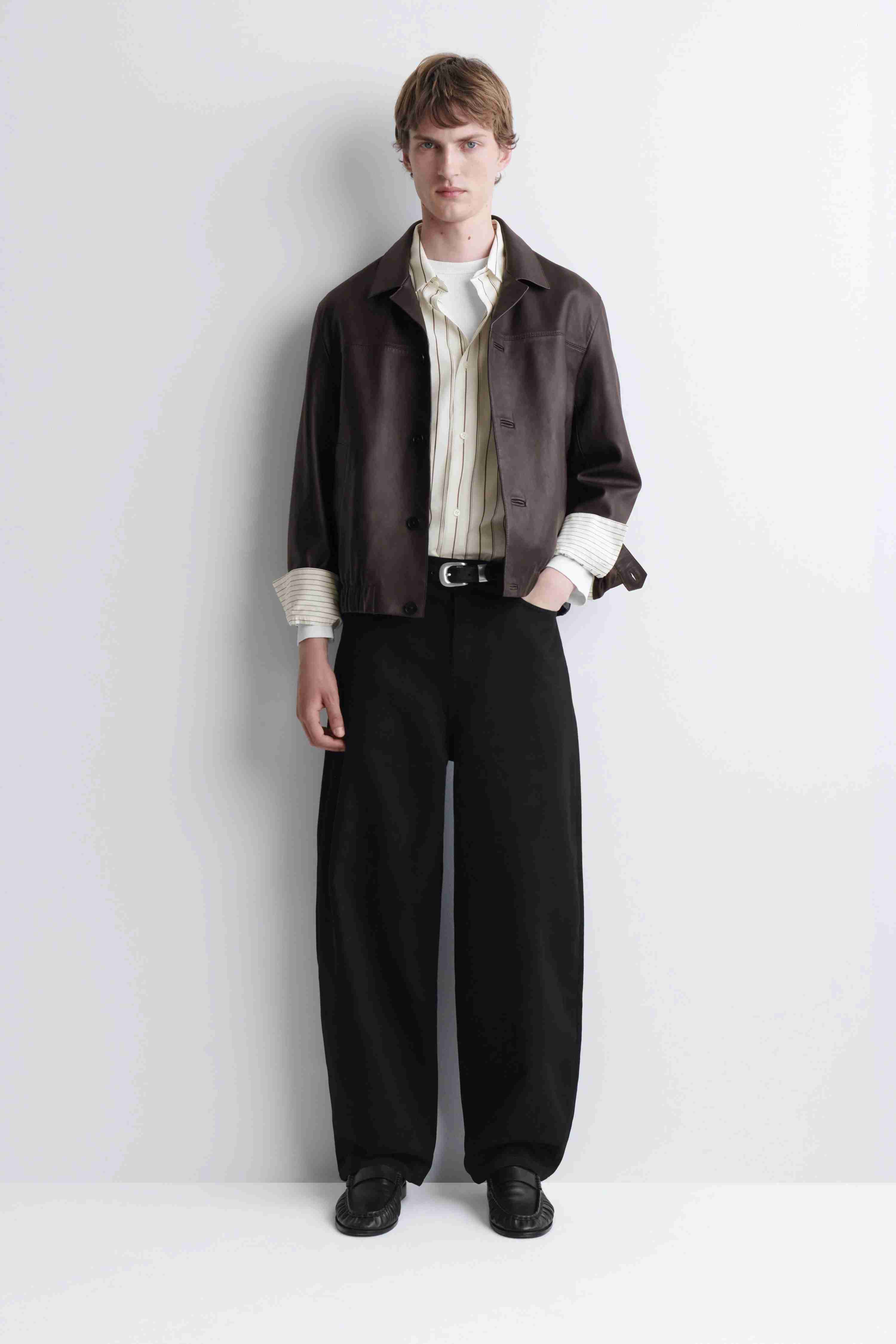 MALLOW RELAXED-FIT BARREL-LEG JEANS